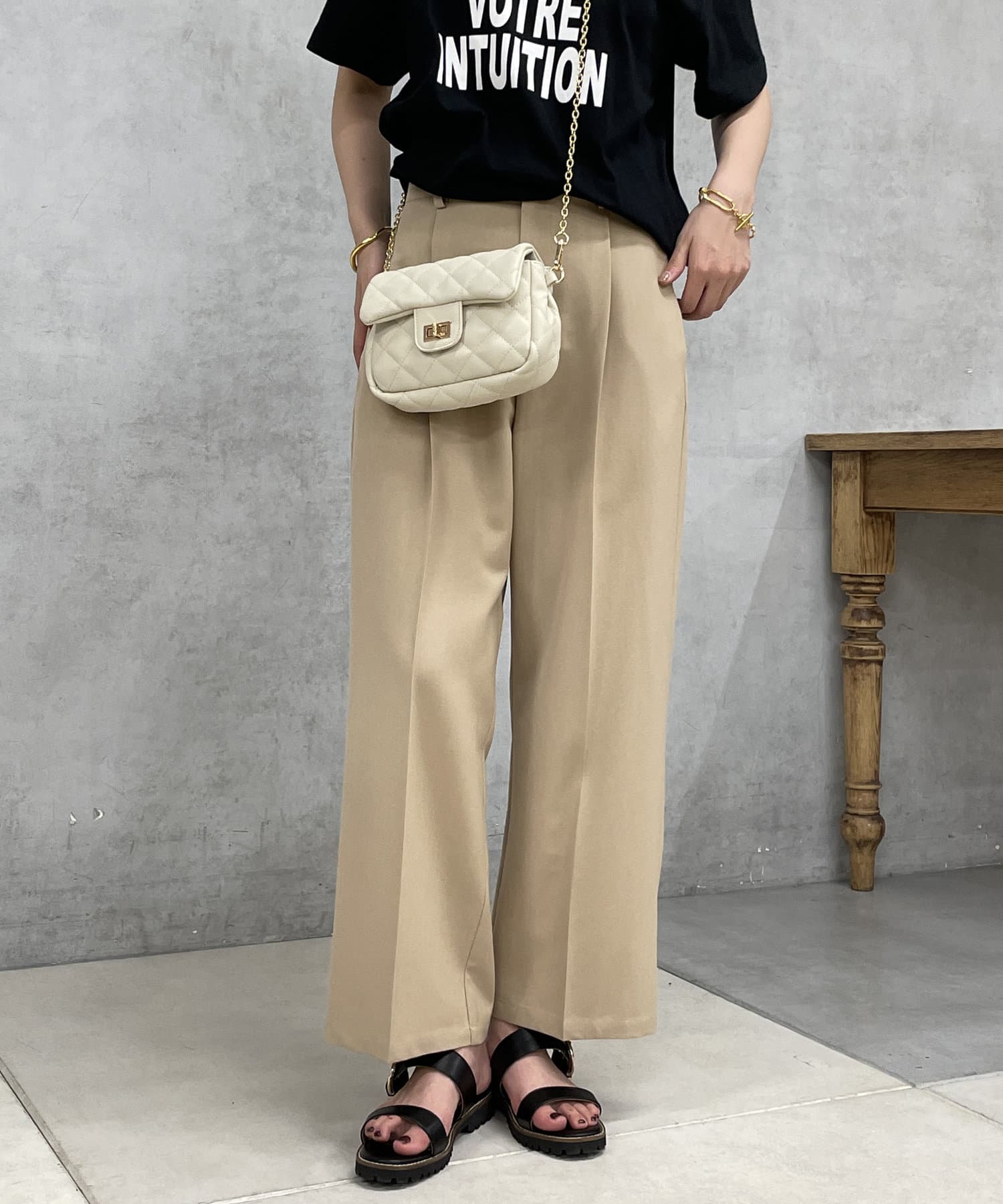 un dix cors(アンディコール) タックストレートパンツ