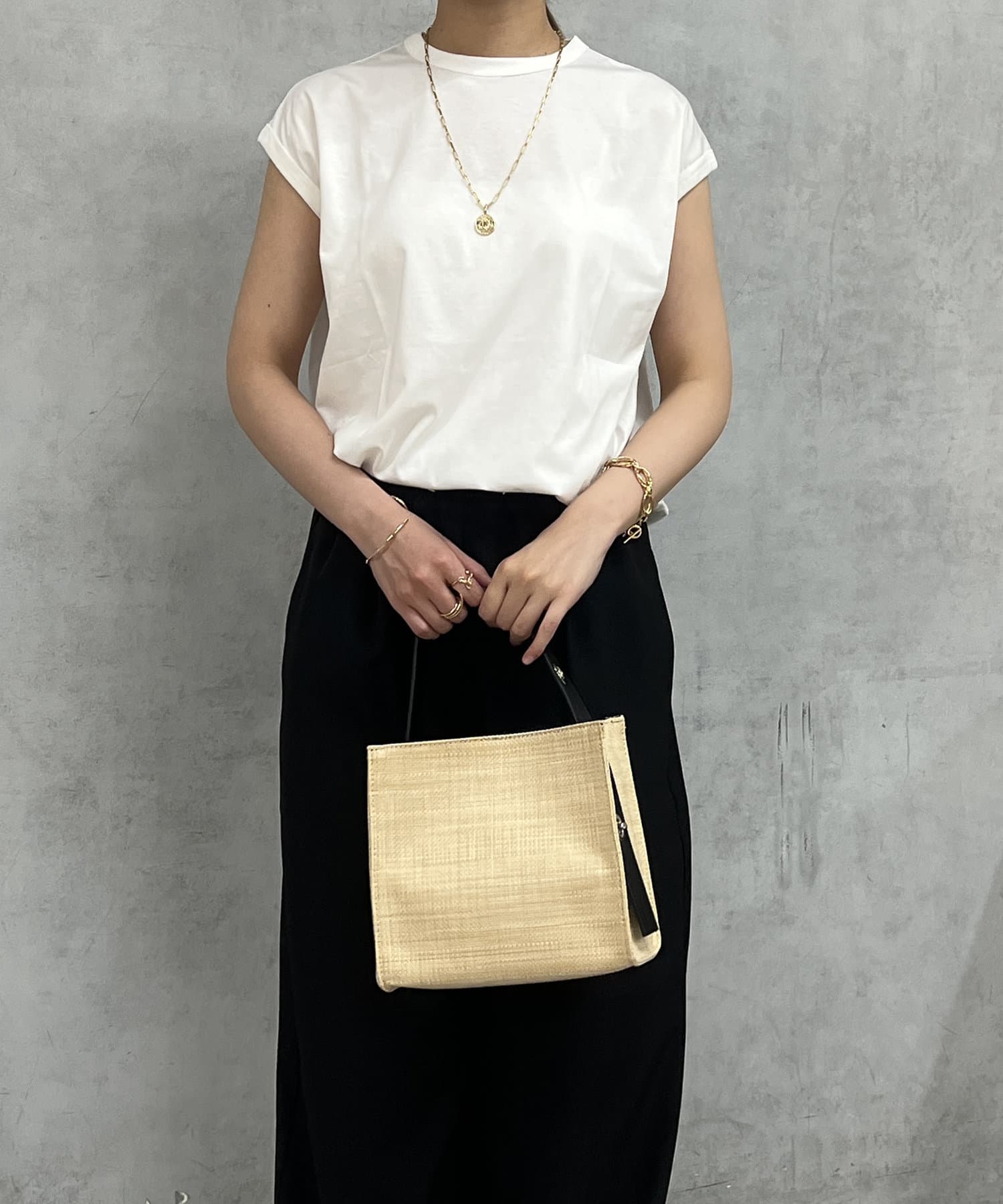 un dix cors(アンディコール) ラウンドネックノースリーブカットソー