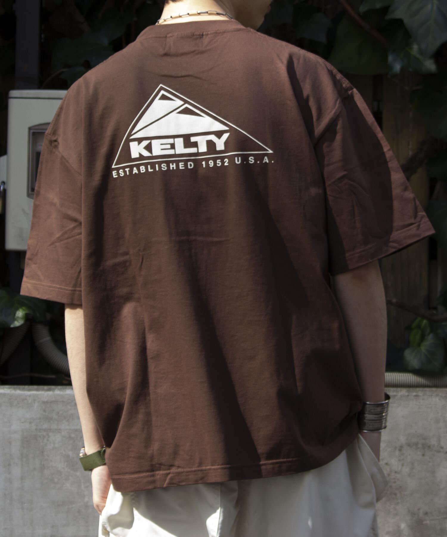 FREDY & GLOSTER(フレディ アンド グロスター) 【KELTY×GLOSTER】別注バックプリント ビッグシルエットTシャツ