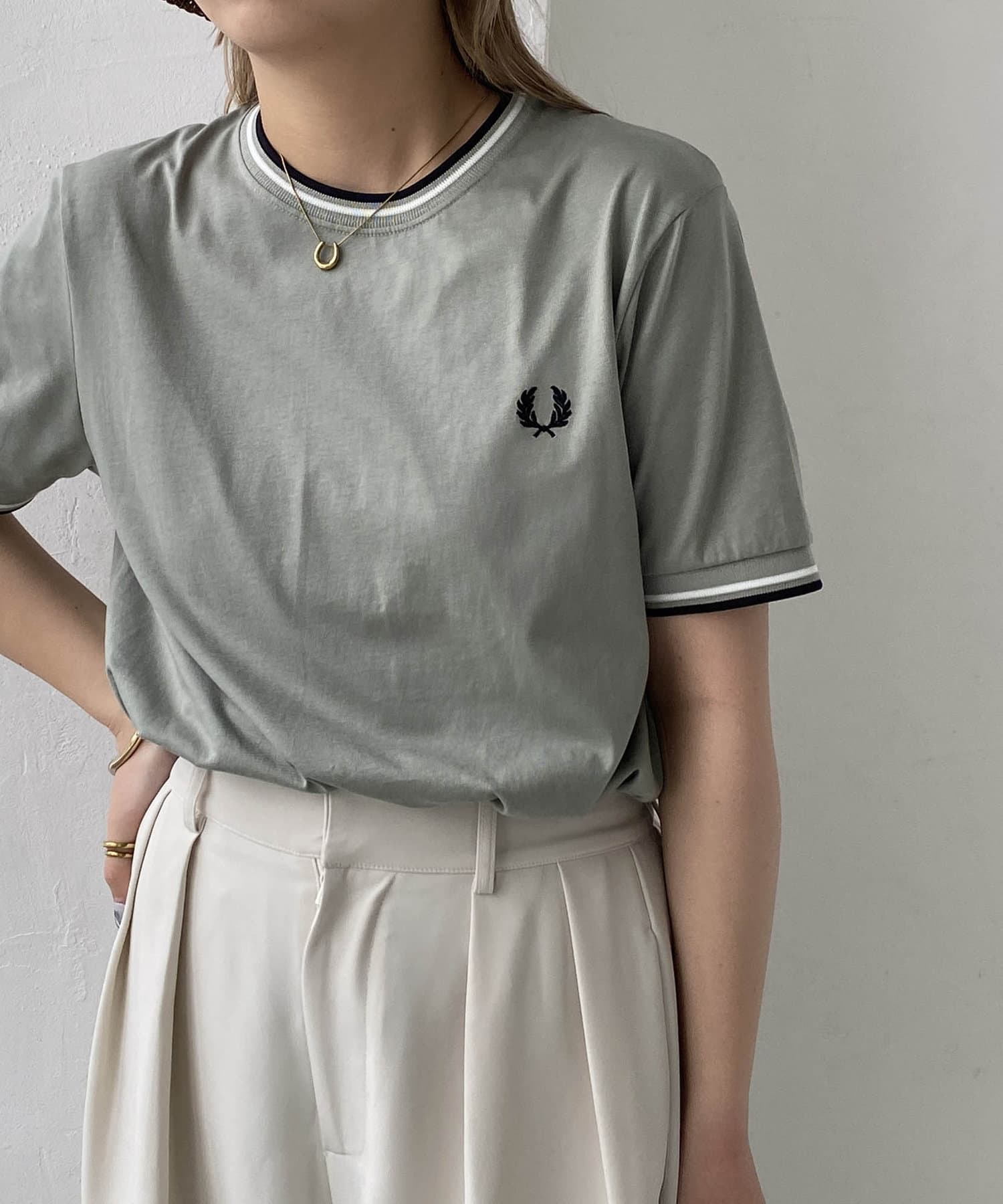 WEB・一部店舗限定】〈FRED PERRY〉ラインTシャツ | CAPRICIEUX LE