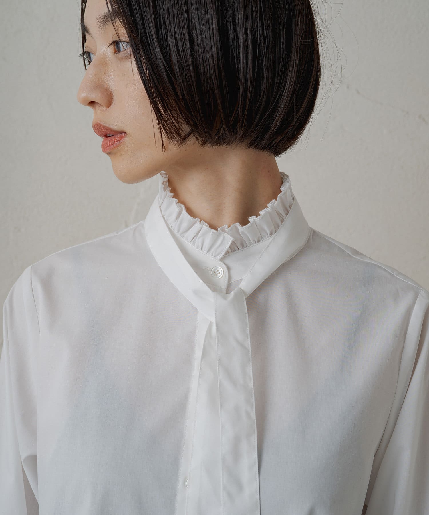 【新品タグ付】ラウンジドレス　ストライプハイネックシャツ　オフホワイト