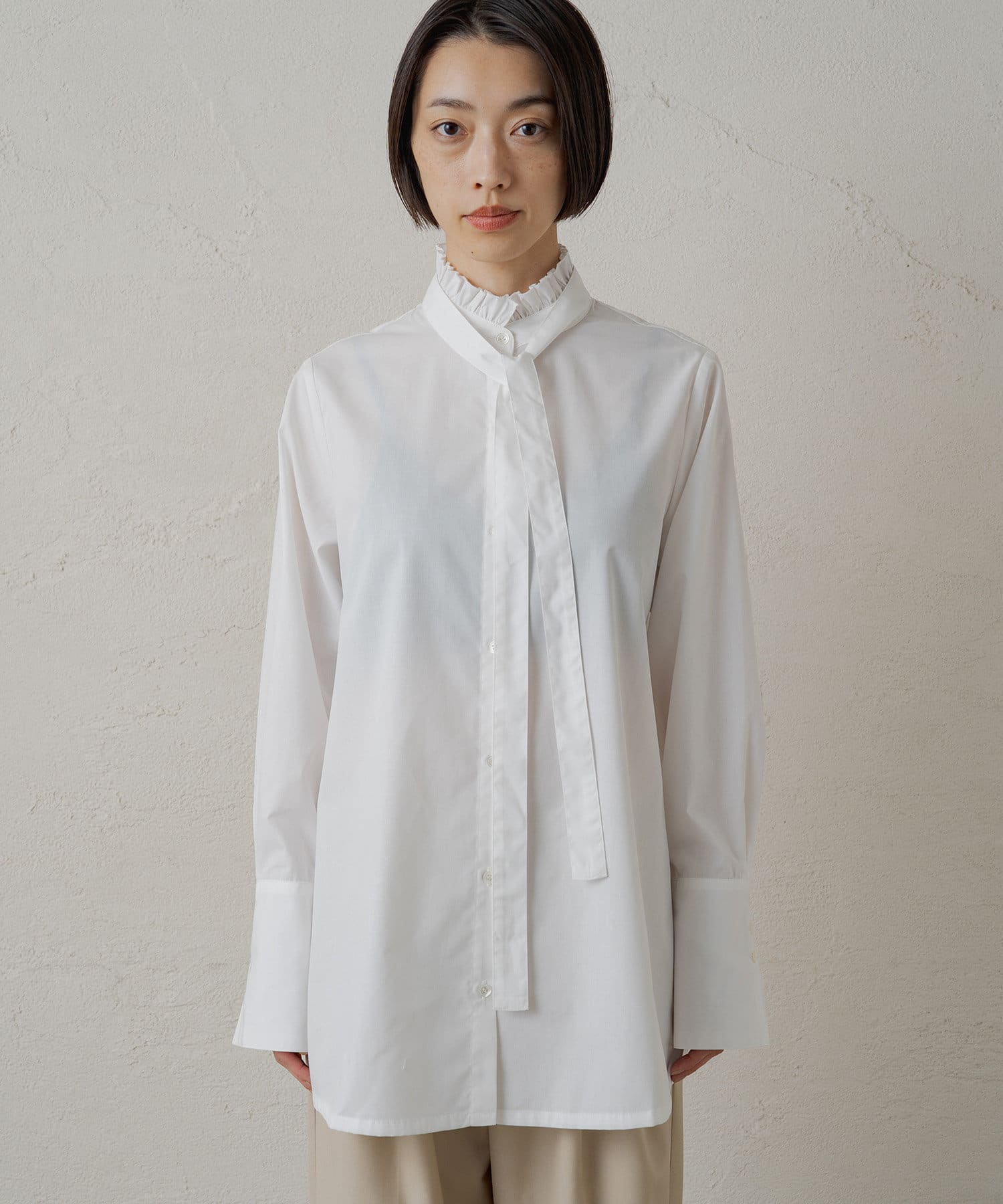 【新品タグ付】ラウンジドレス　ストライプハイネックシャツ　オフホワイト