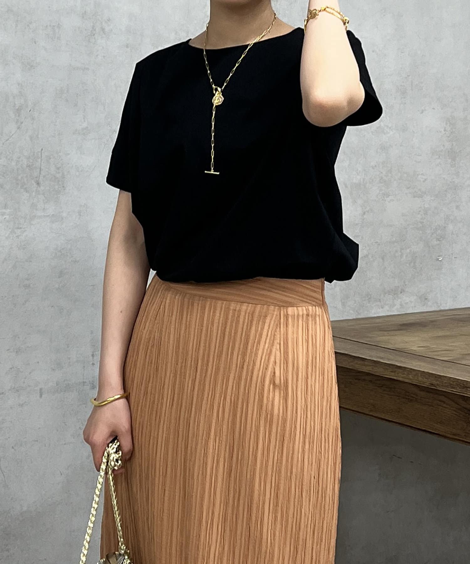 un dix cors(アンディコール) バイオシルケット裾ラウンドプルオーバー