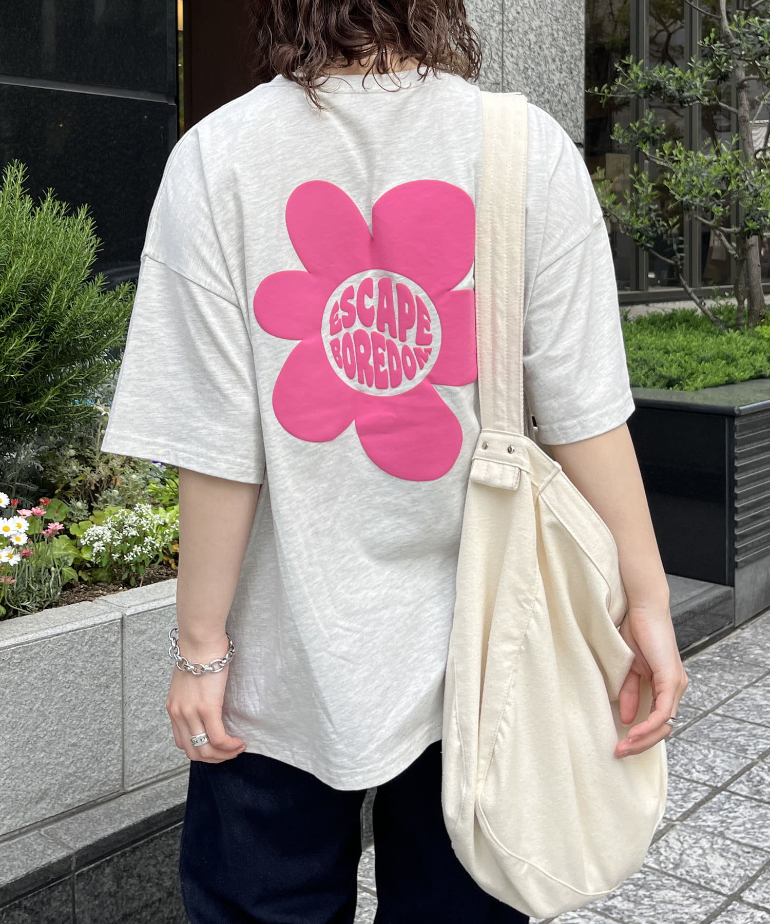 オシャレ☆人気☆PINK HOUSE】白 花束 ハート ロゴ入りTシャツ L