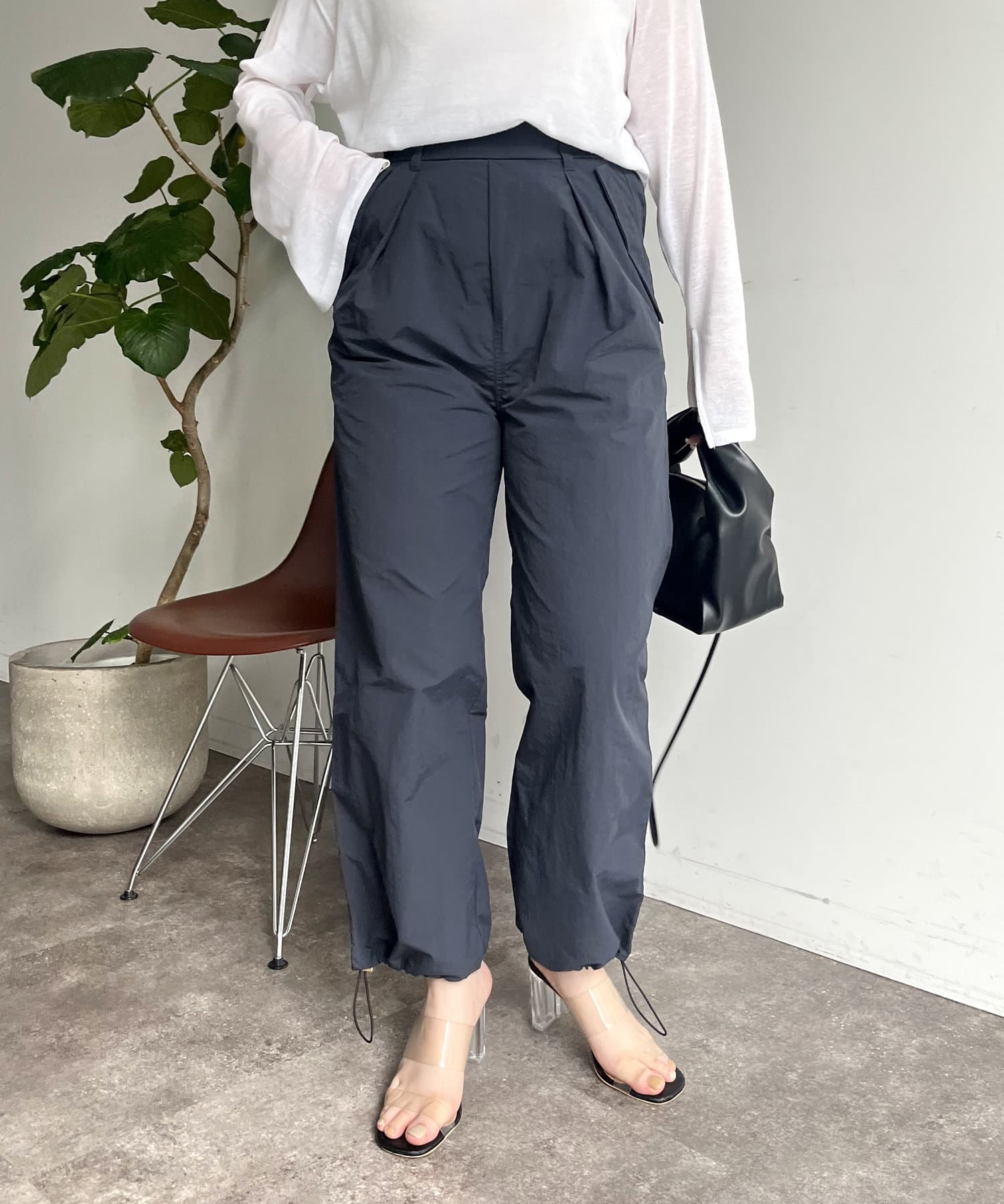 裾ドロストパラシュートパンツ | prose verse(プロズヴェール