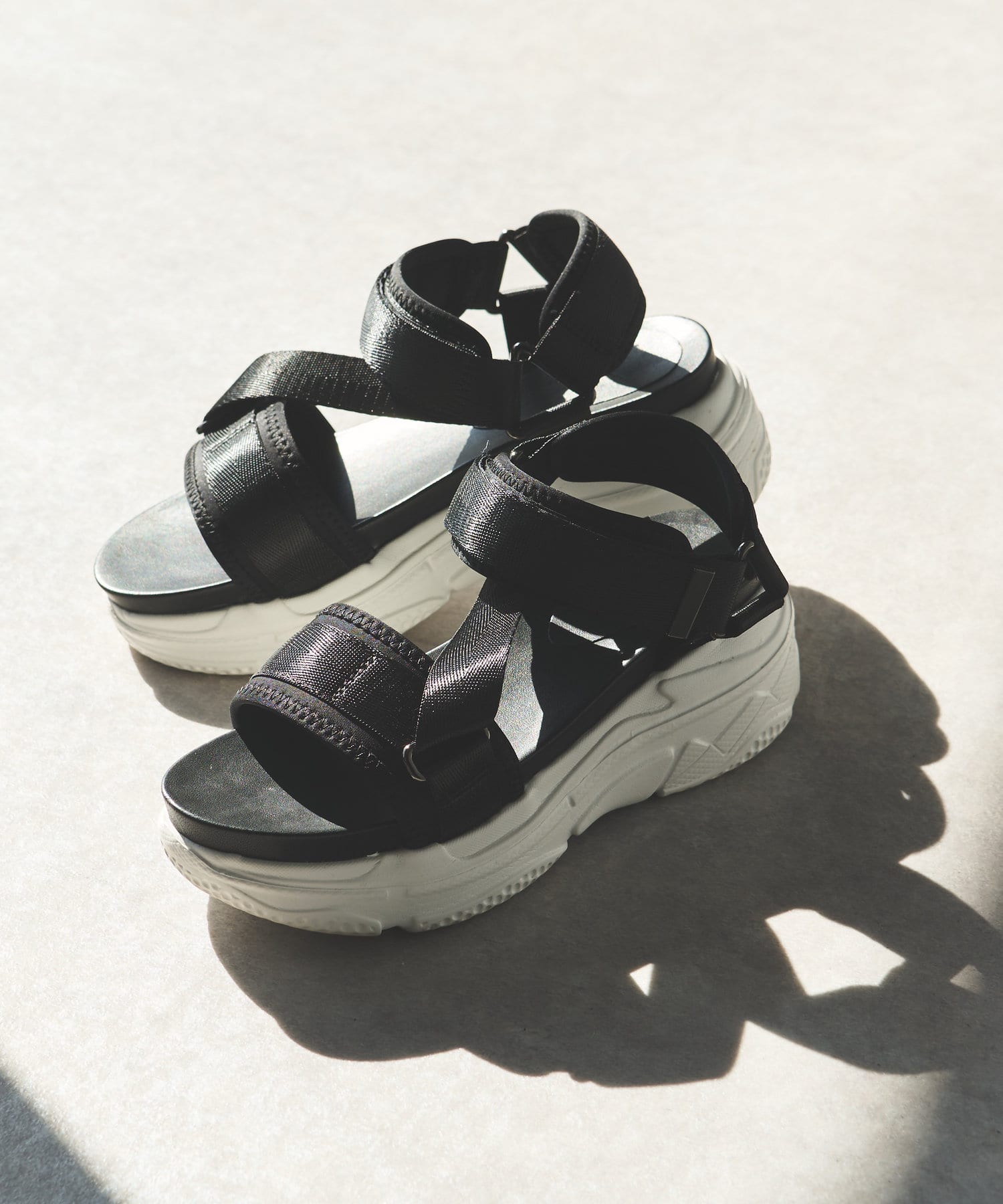 un dix cors(アンディコール) MIO NOTIS(ミオ ノティス)ベルクロサンダル