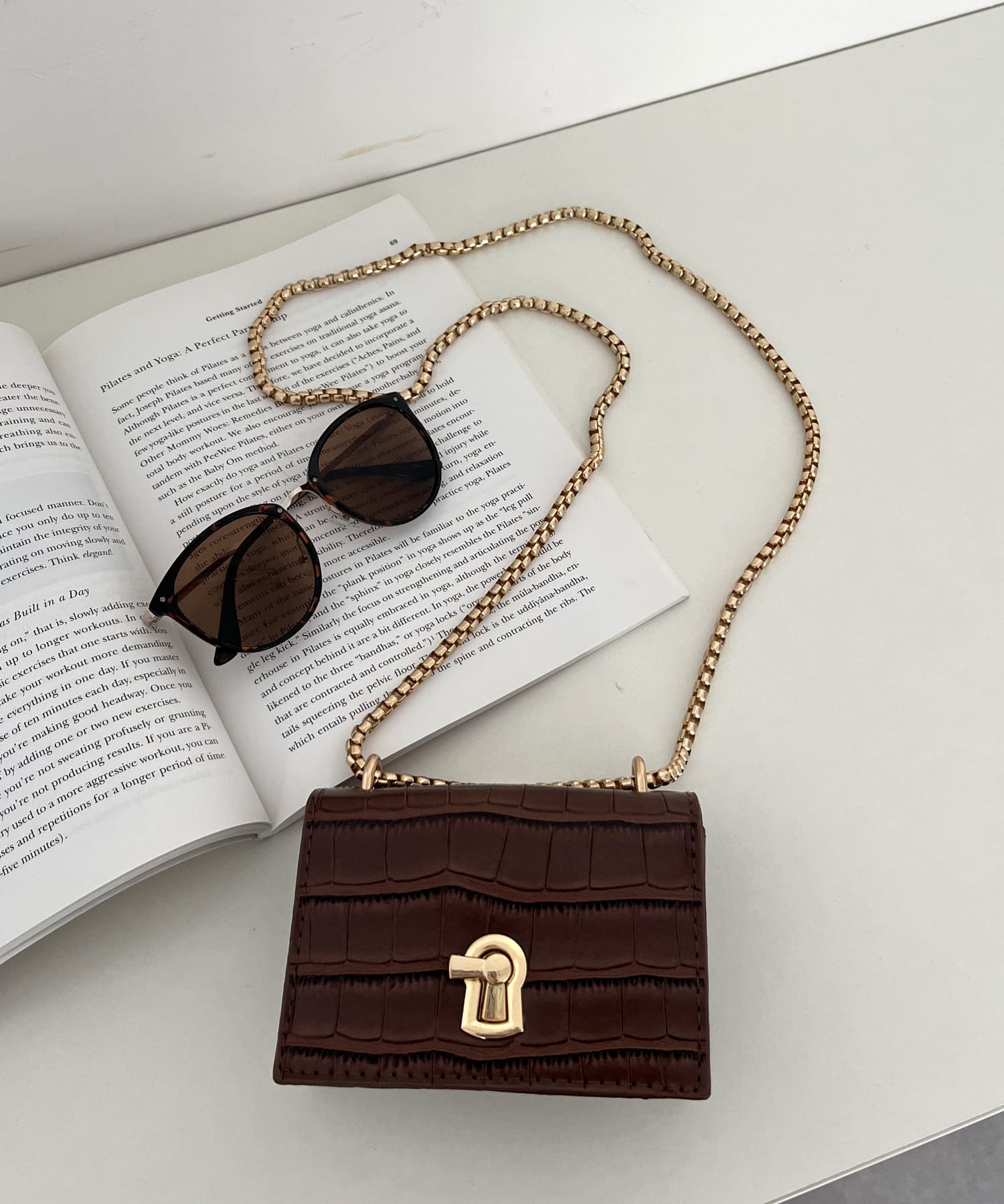 prose verse(プロズヴェール) クロコ調スクエアミニチェーンバッグ