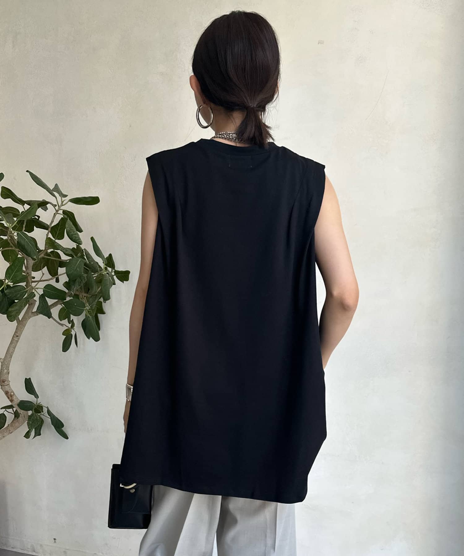 DOUDOU(ドゥドゥ) タックノースリーブ