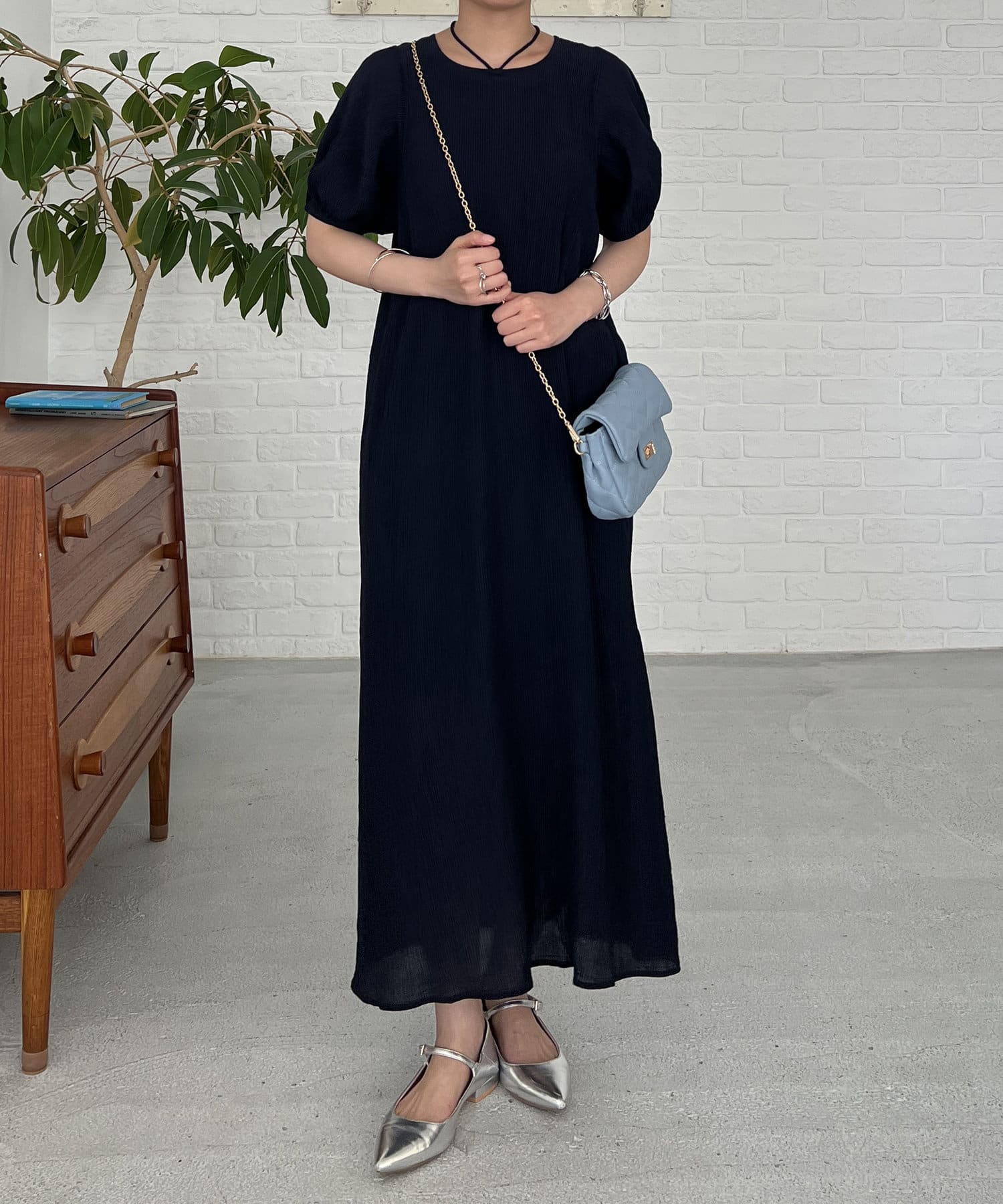 un dix cors(アンディコール) シワ加工ランタンスリーブワンピース