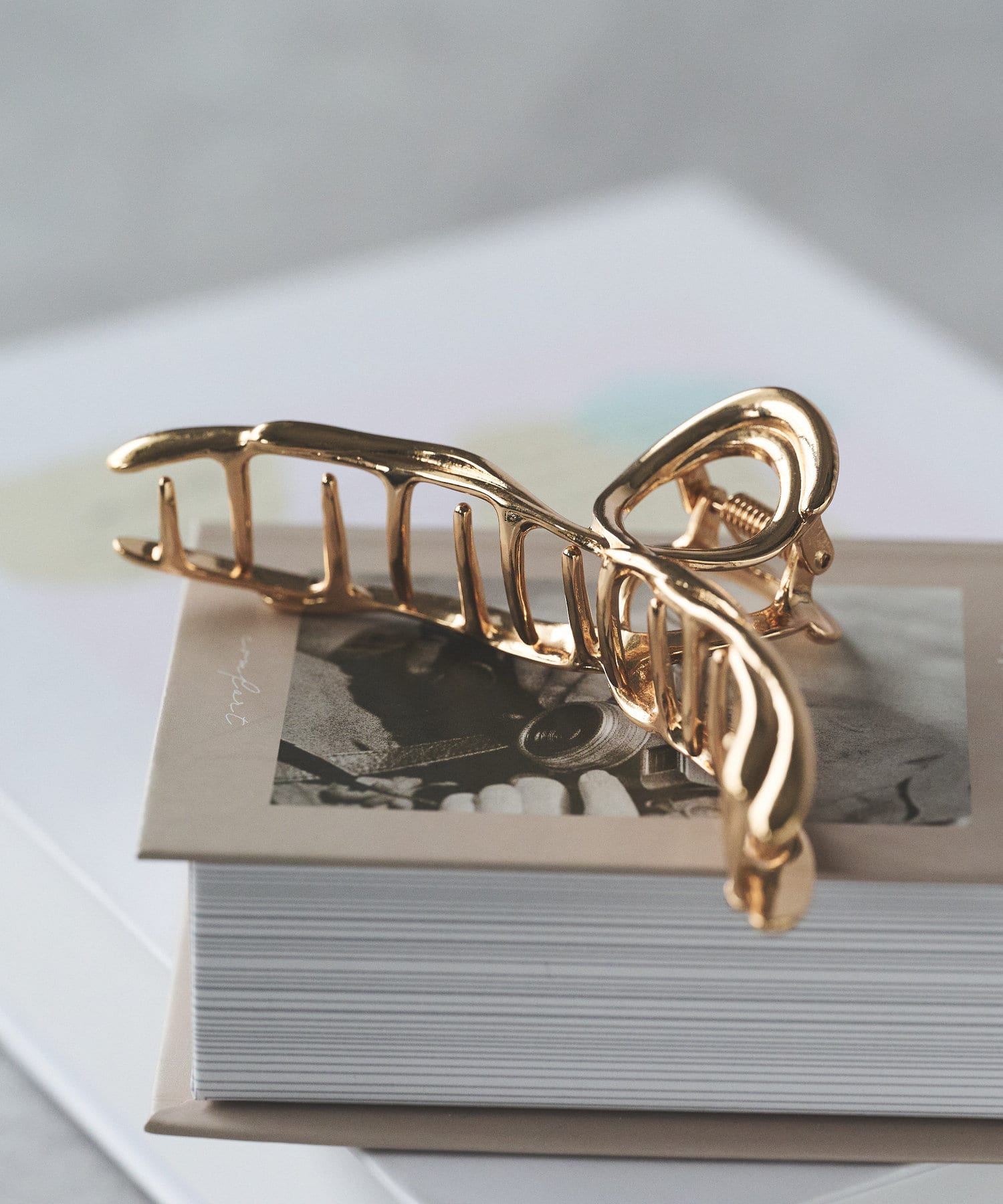 un dix cors(アンディコール) GOLDY/ツイストノットラインワイドバンスクリップ