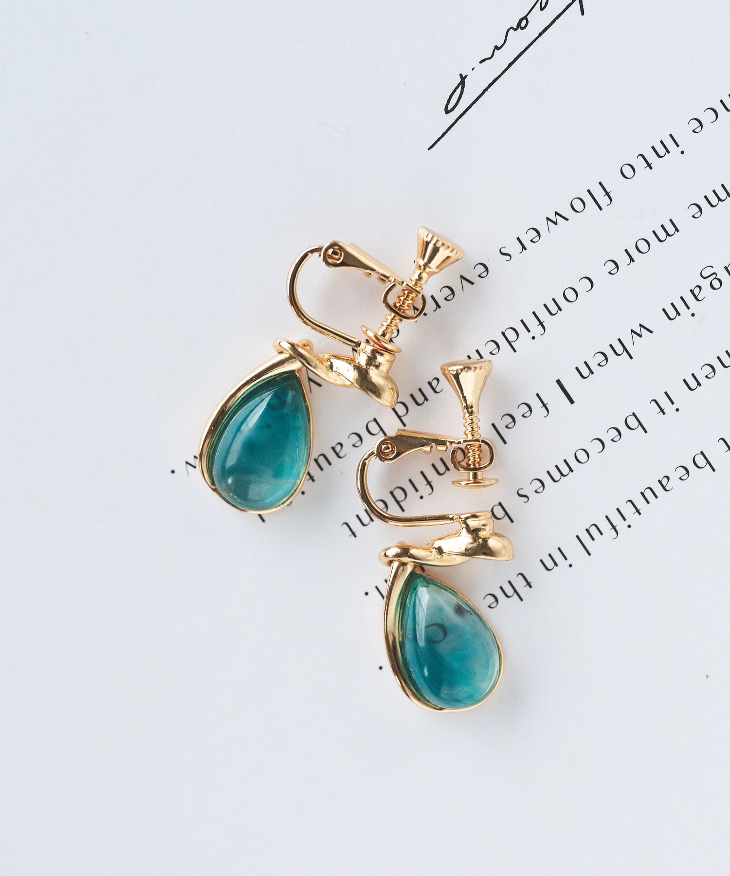 un dix cors(アンディコール) GOLDY/クリアトップイヤリング