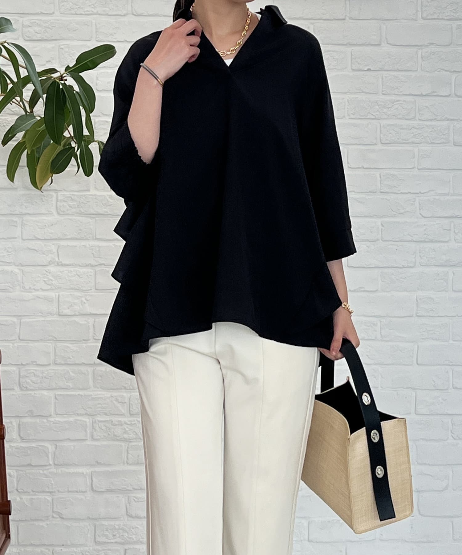 un dix cors(アンディコール) 麻調スキッパーフリルブラウス