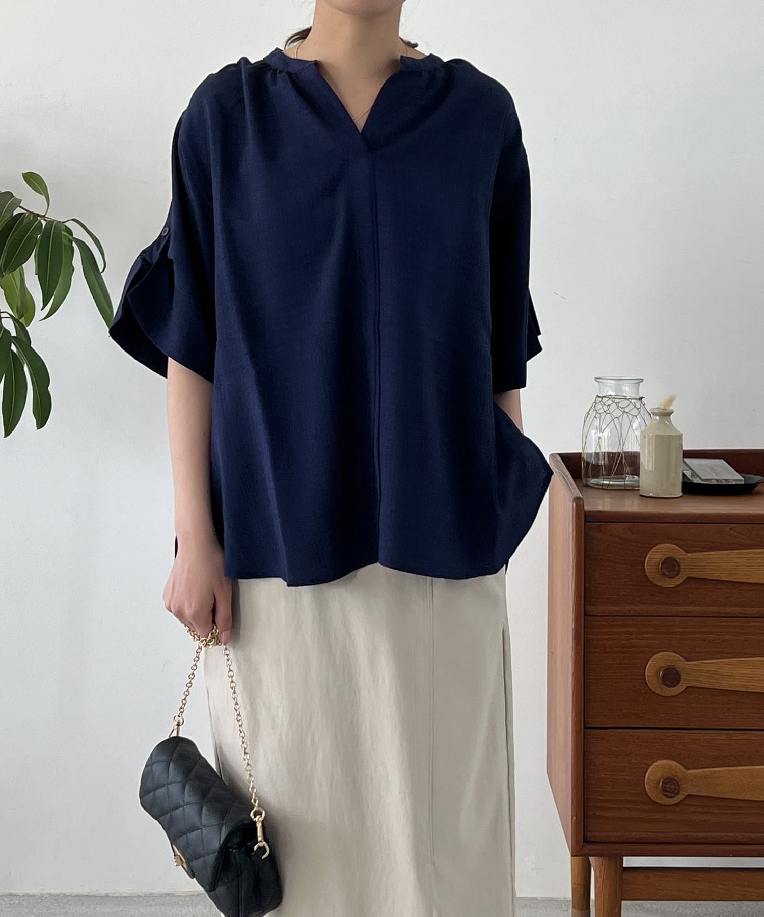 un dix cors(アンディコール) 麻調スキッパーギャザーブラウス