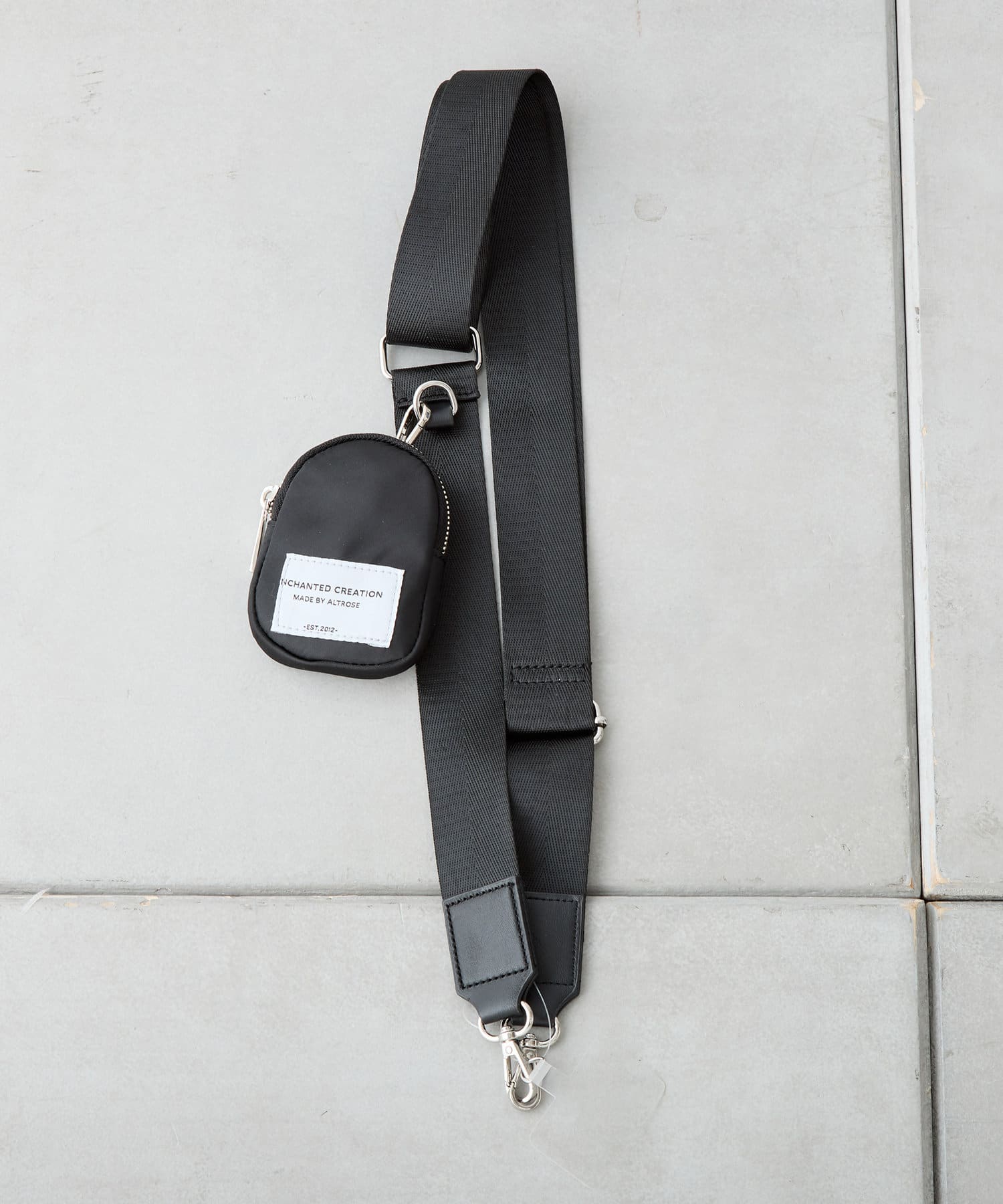 ナイロンポーチ付ベルトストラップ | NICE CLAUP / OLIVE des