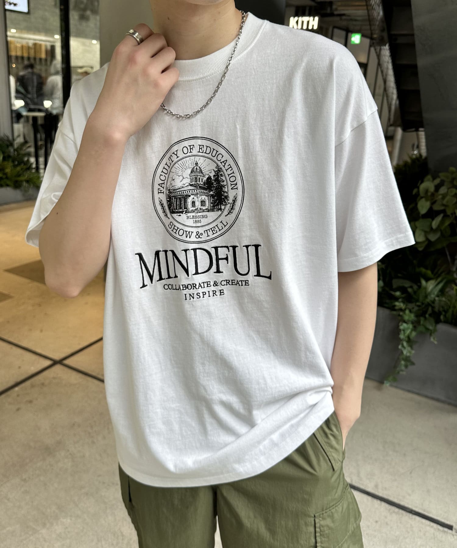 ユニセックス】MINDFUL刺繍ロゴTシャツ | Discoat(ディスコート