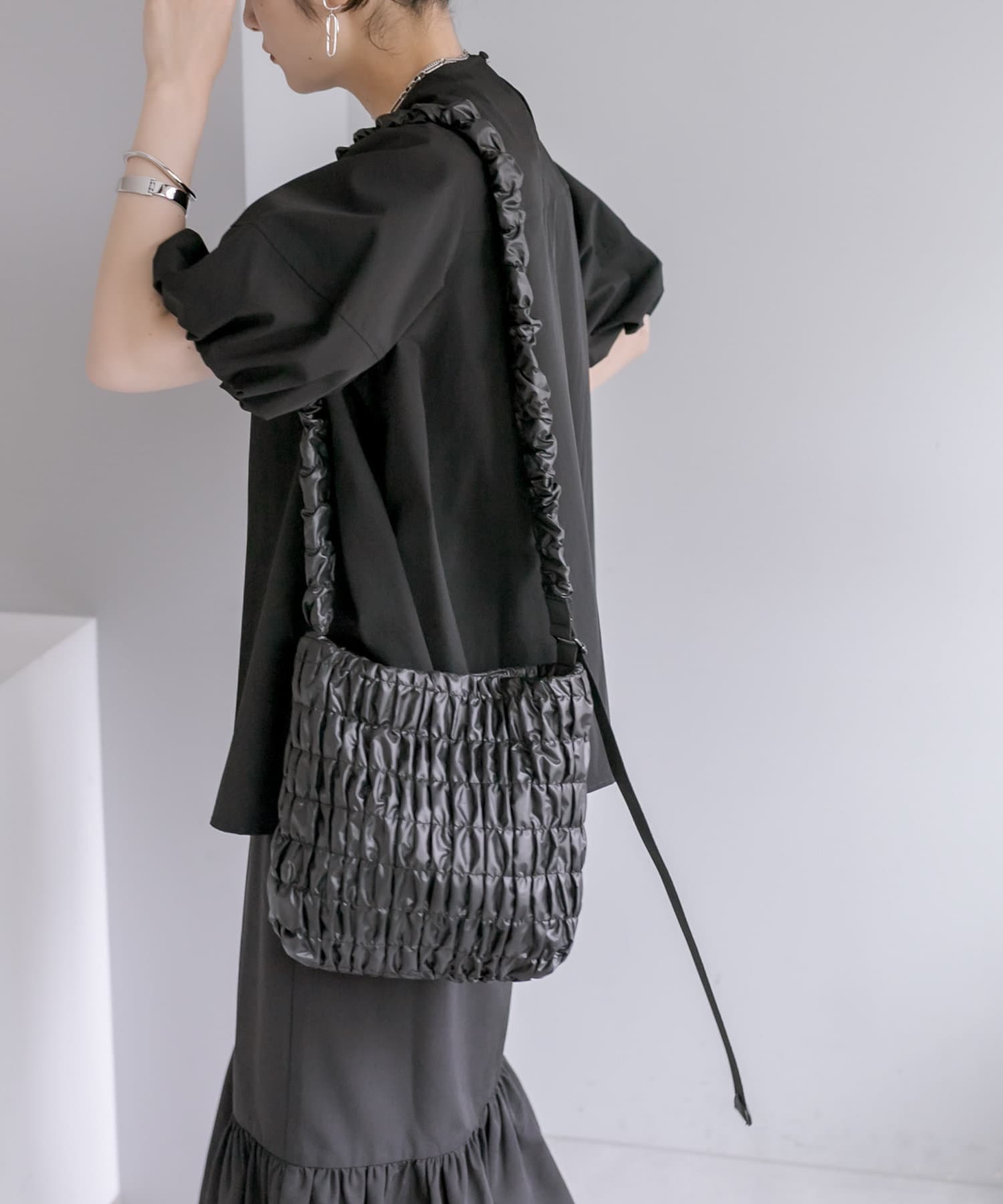 ear PAPILLONNER(イア パピヨネ) 《WEB限定》ギャザークロスショルダーS