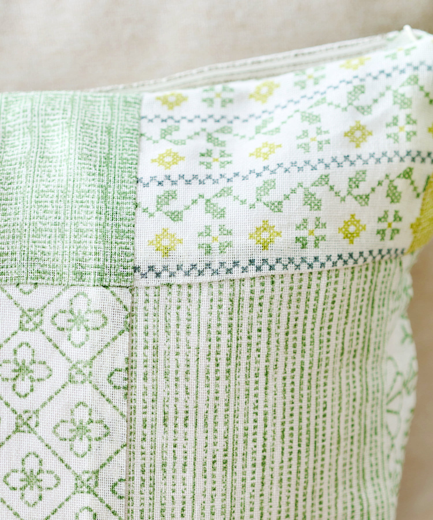 salut!(サリュ) パッチワーククッションカバー