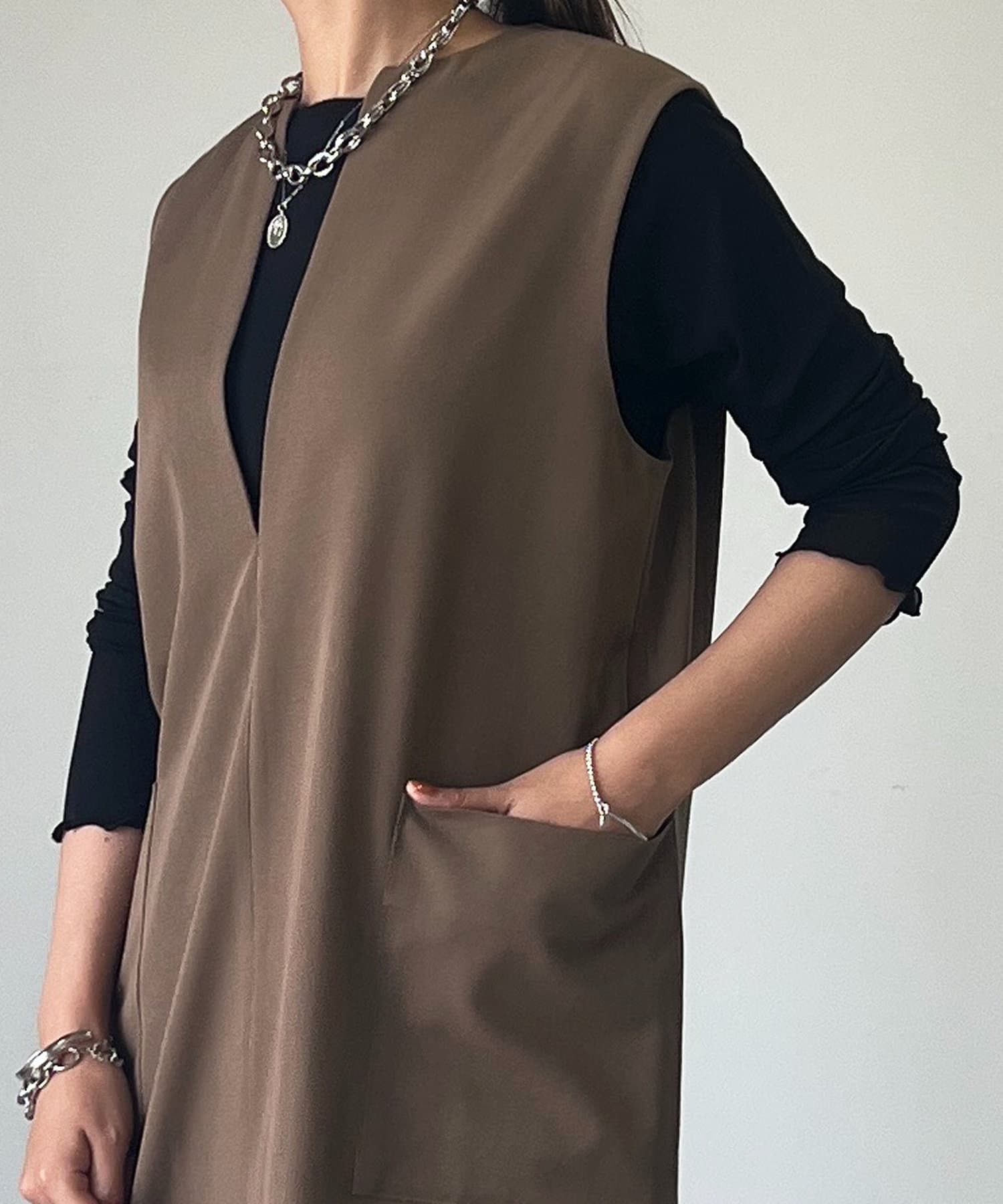 un dix cors(アンディコール) メッシュクルーネックシンプルプルオーバー