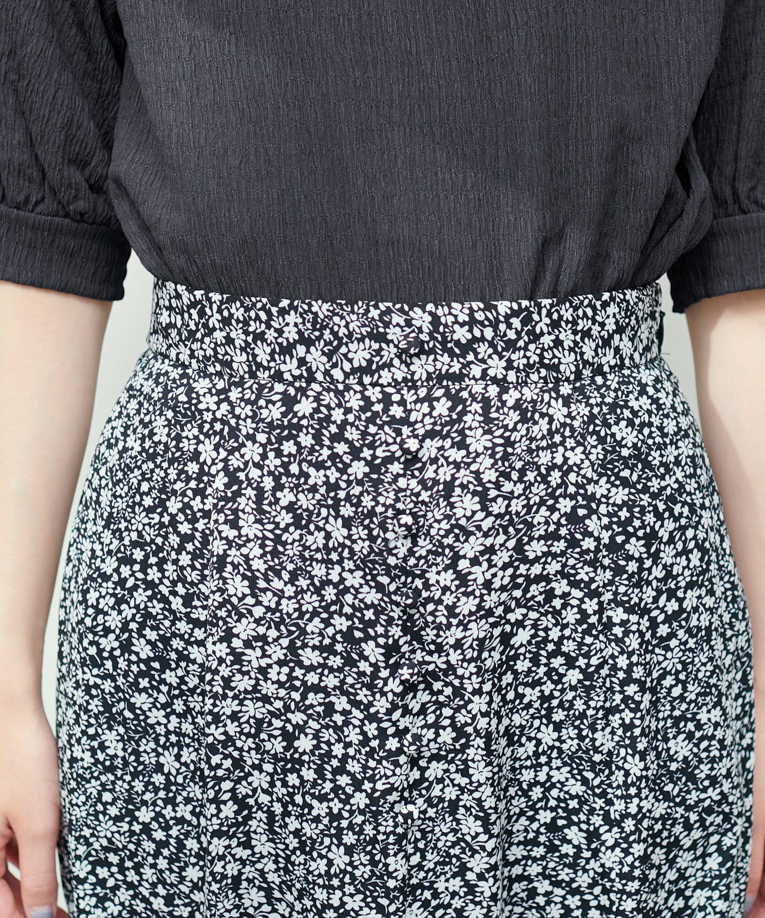natural couture(ナチュラルクチュール) ちび釦レトロ小花フレアスカート