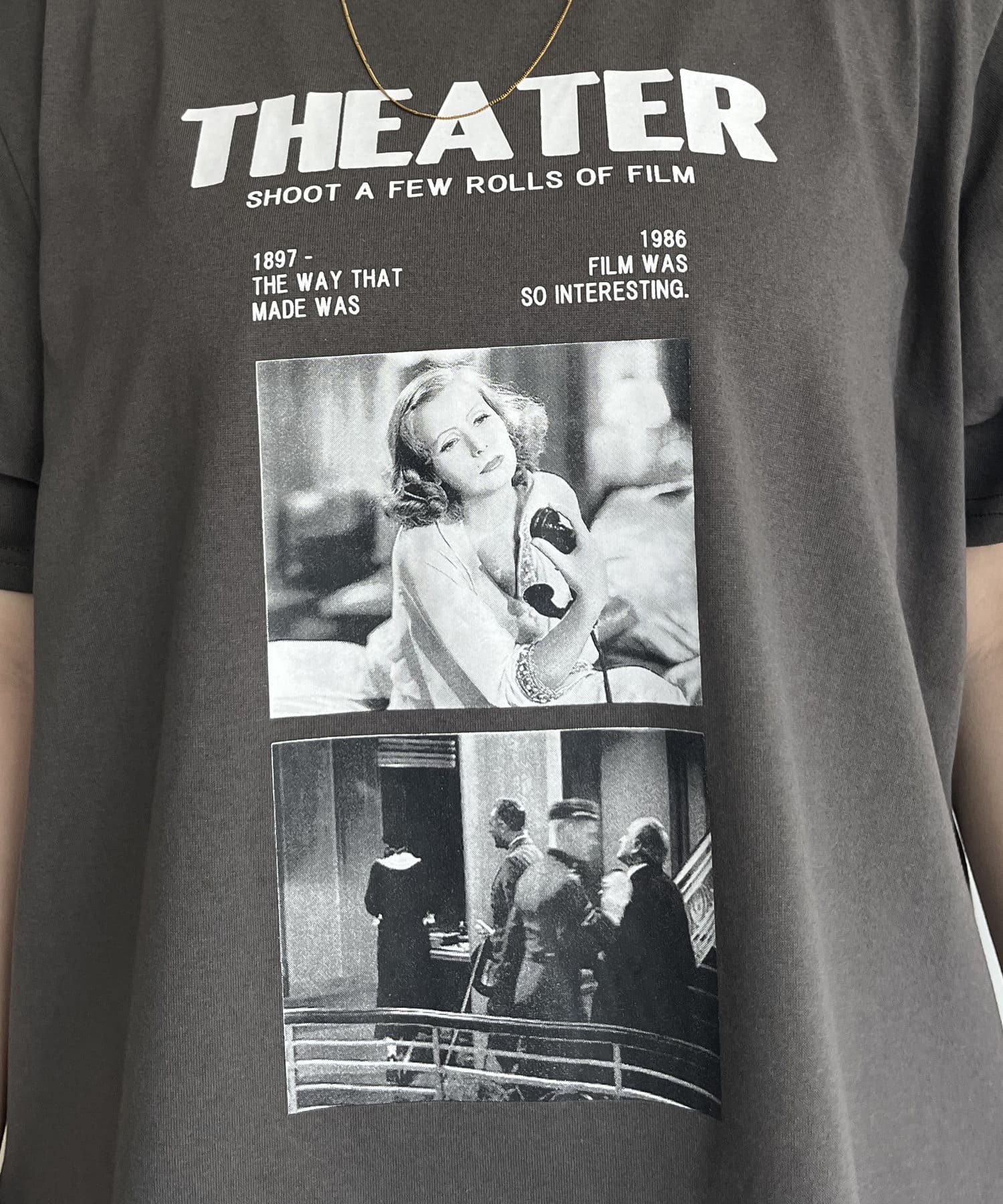 prose verse(プロズヴェール) モノトーンフォトプリントTシャツ