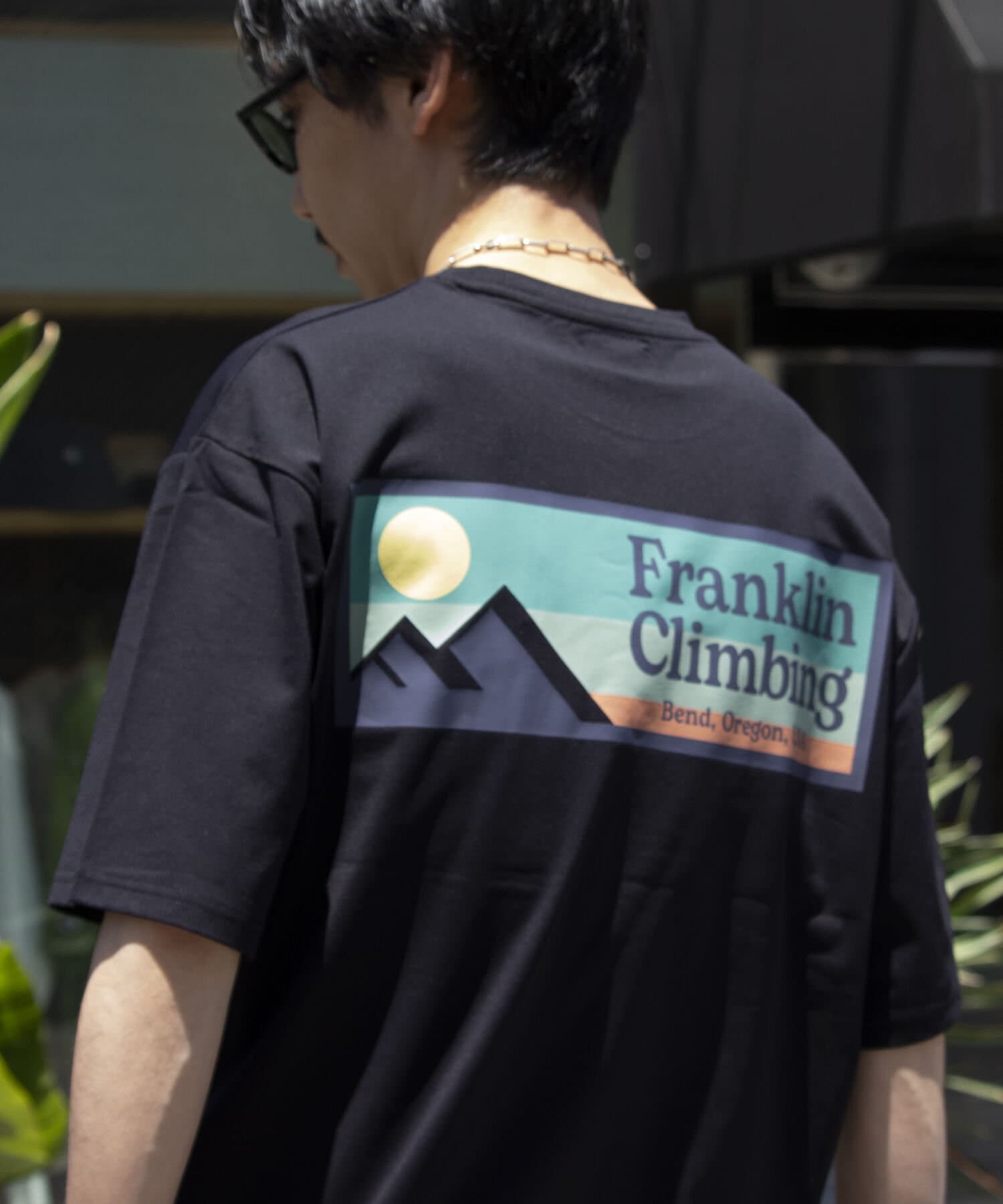 FREDY & GLOSTER(フレディ アンド グロスター) 【Franklin Climbing】バックプリント ショートスリーブTシャツ