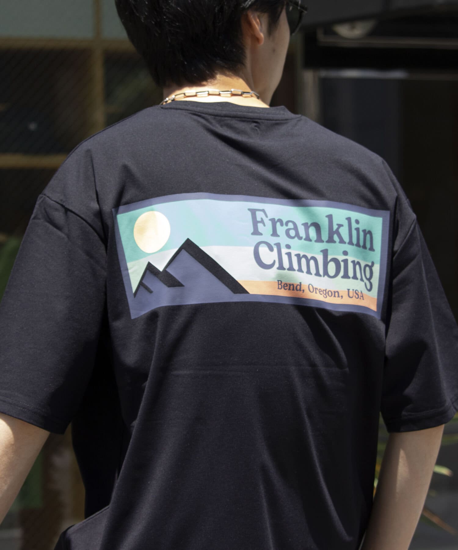 FREDY & GLOSTER(フレディ アンド グロスター) 【Franklin Climbing】バックプリント ショートスリーブTシャツ