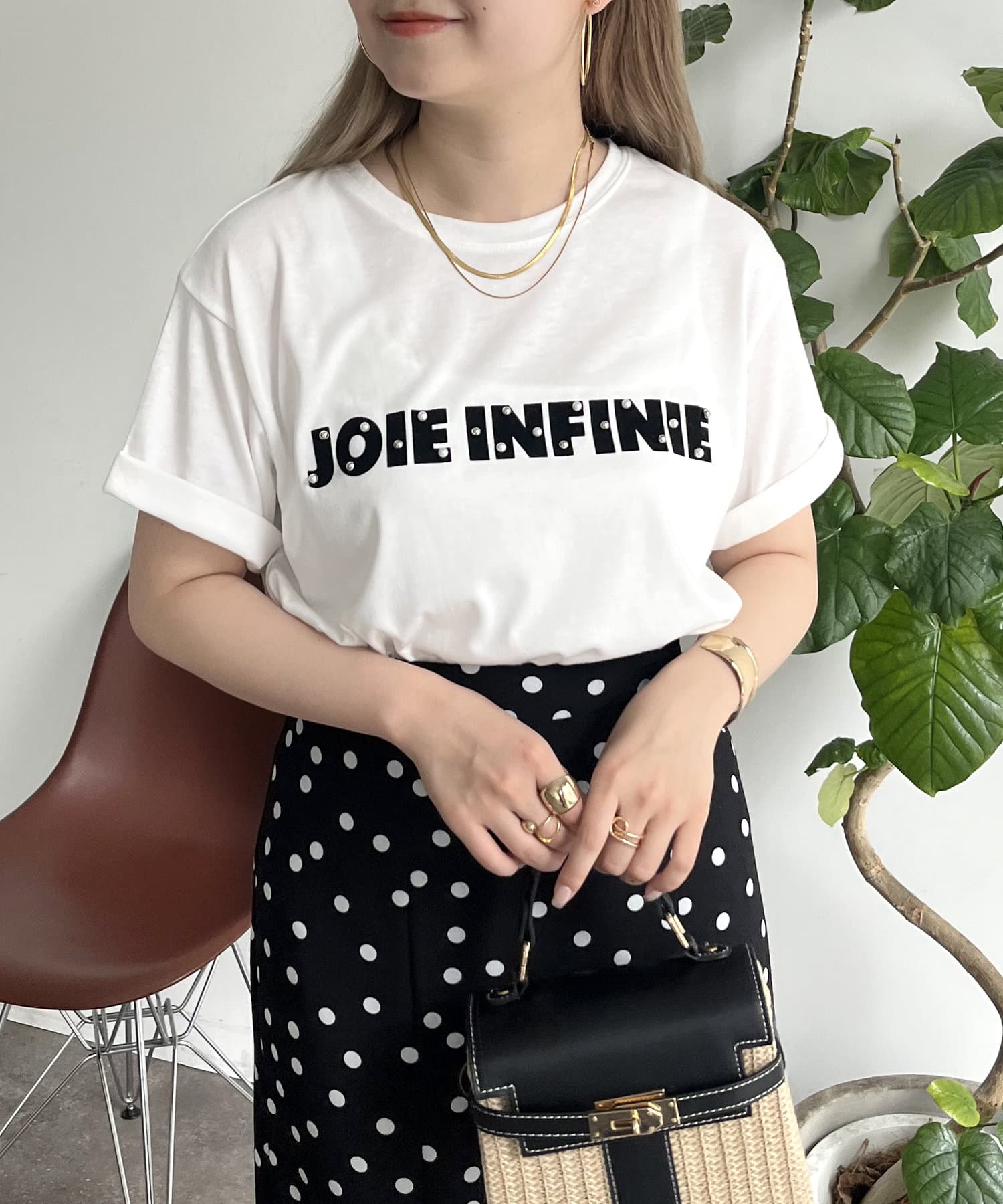 prose verse(プロズヴェール) パール付きブロックロゴTシャツ