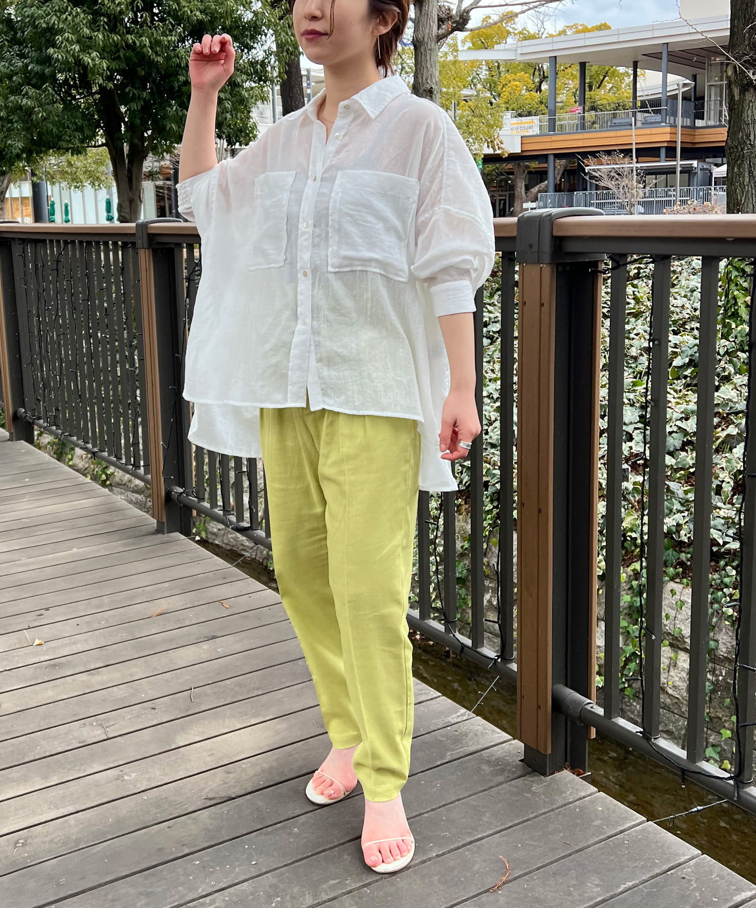 新品 ジェナ 後ろヨークシアーシャツ イエロー