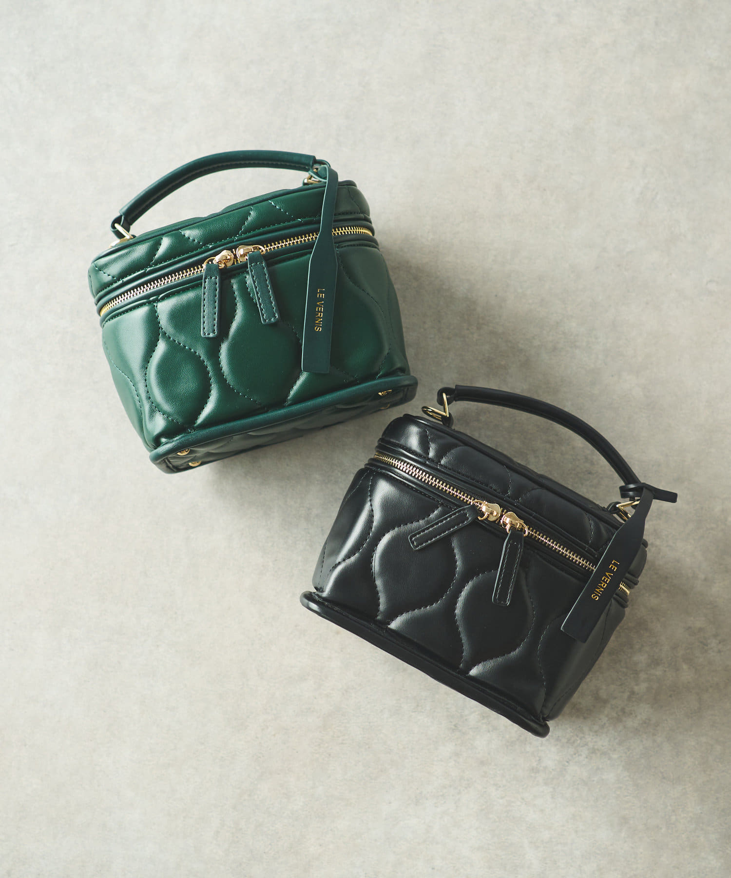 un dix cors(アンディコール) LE VERNIS/キルティングバニティバッグ