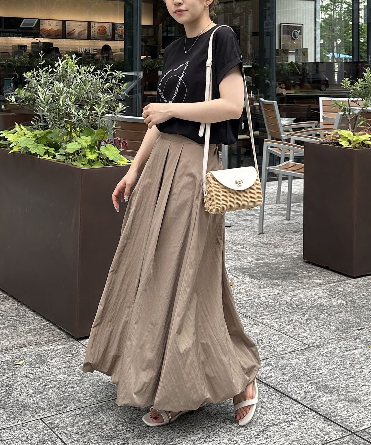 Thevon.(ゼヴォン) ウェーブサークルロゴTシャツ