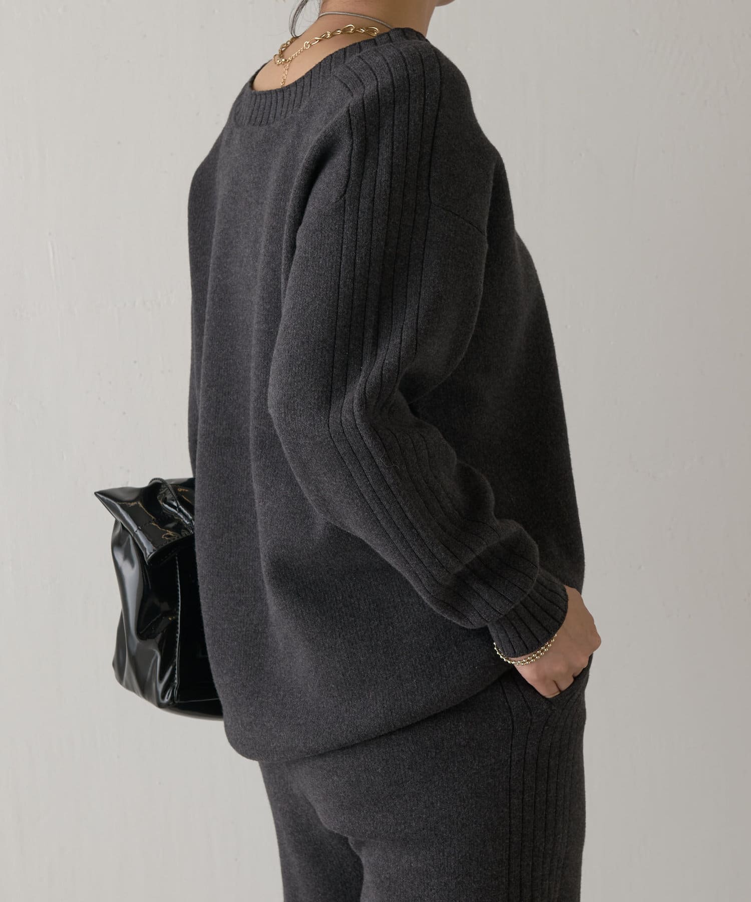 Jena　espace merveilleux(ジェナ　エスパスメルヴェイユ) ショルダーリブVネックニット