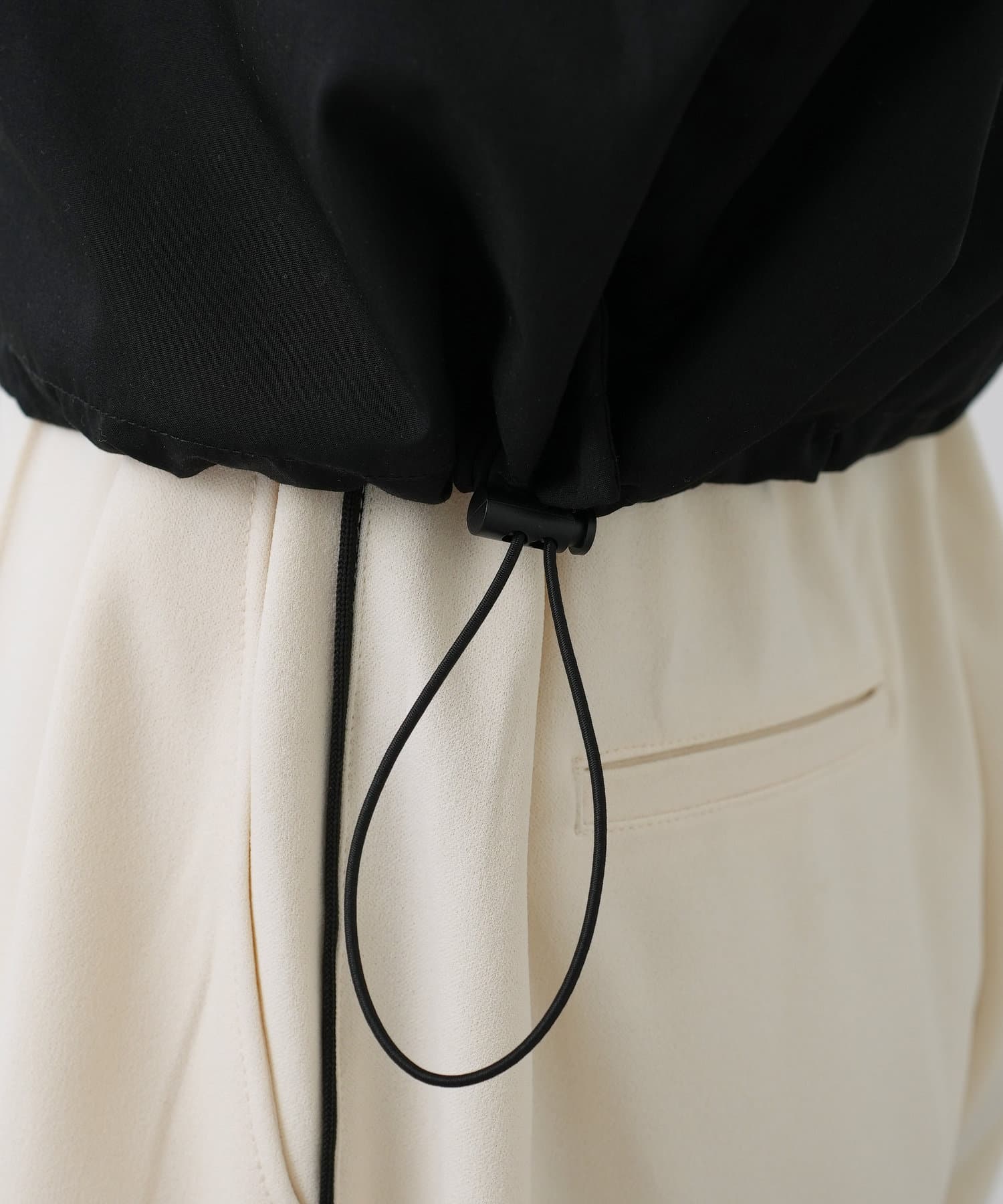 COLONY 2139(コロニー トゥーワンスリーナイン) ハーフジップ裾ドロスト半袖シャツ