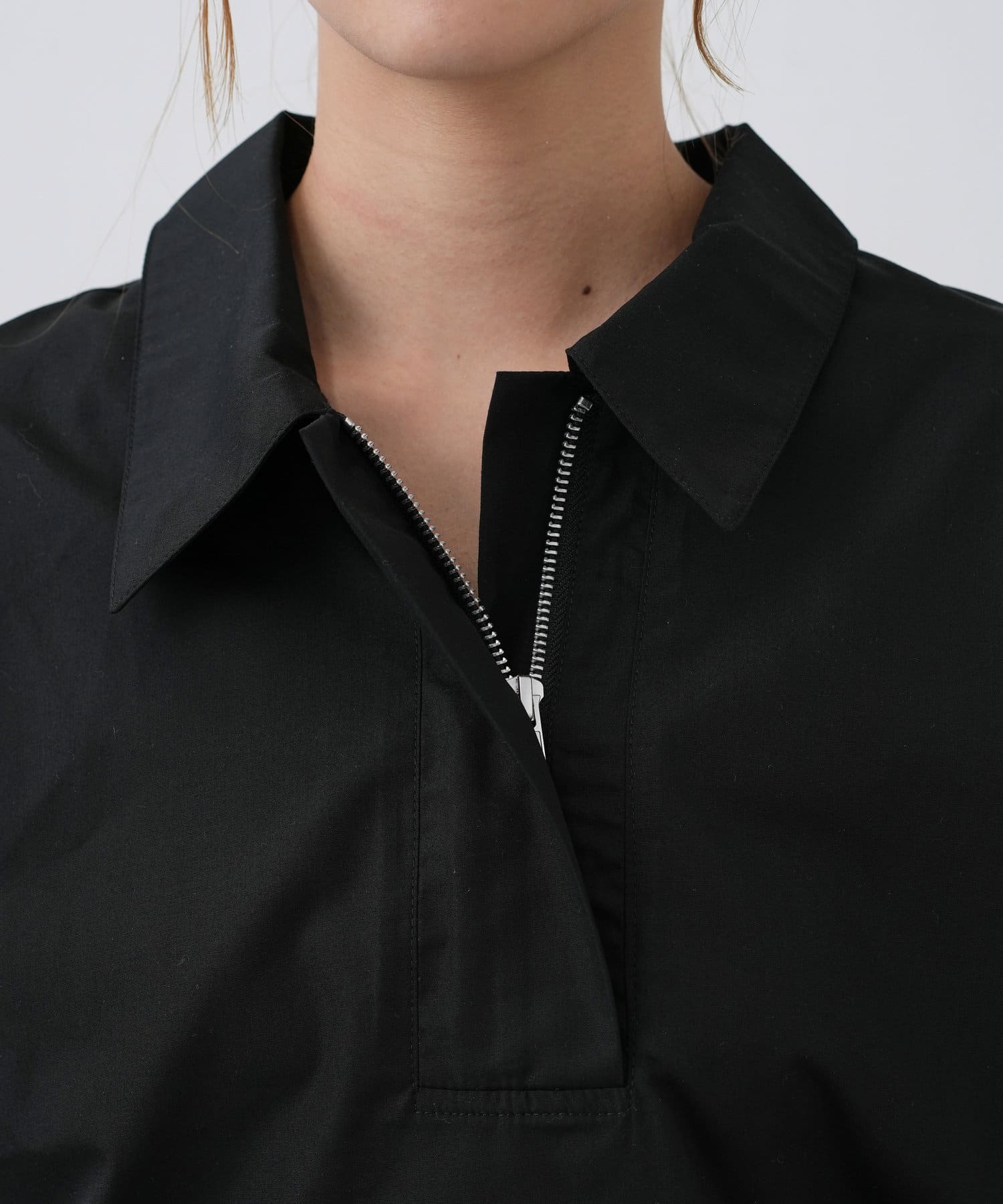 COLONY 2139(コロニー トゥーワンスリーナイン) ハーフジップ裾ドロスト半袖シャツ