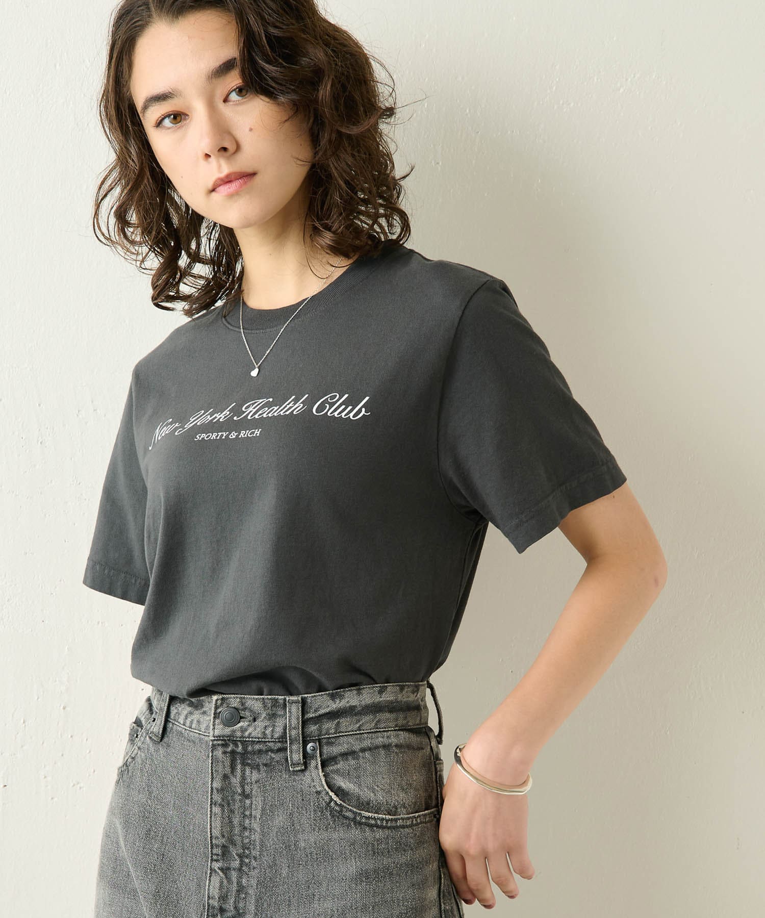 Sporty&Rich】HEALTH CLUB クロップドTシャツ | Whim Gazette(ウィム