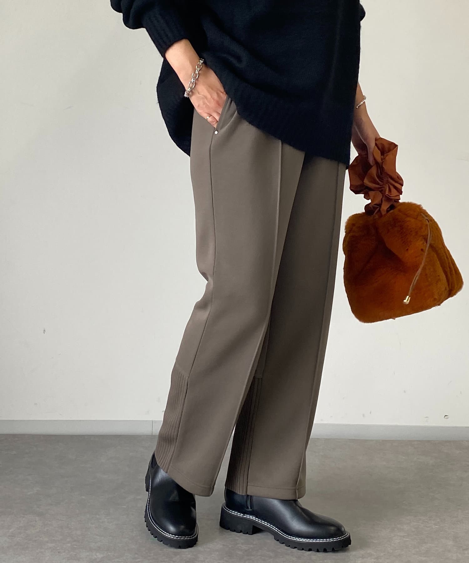 un dix cors(アンディコール) 軽量ボンディングトラックパンツ