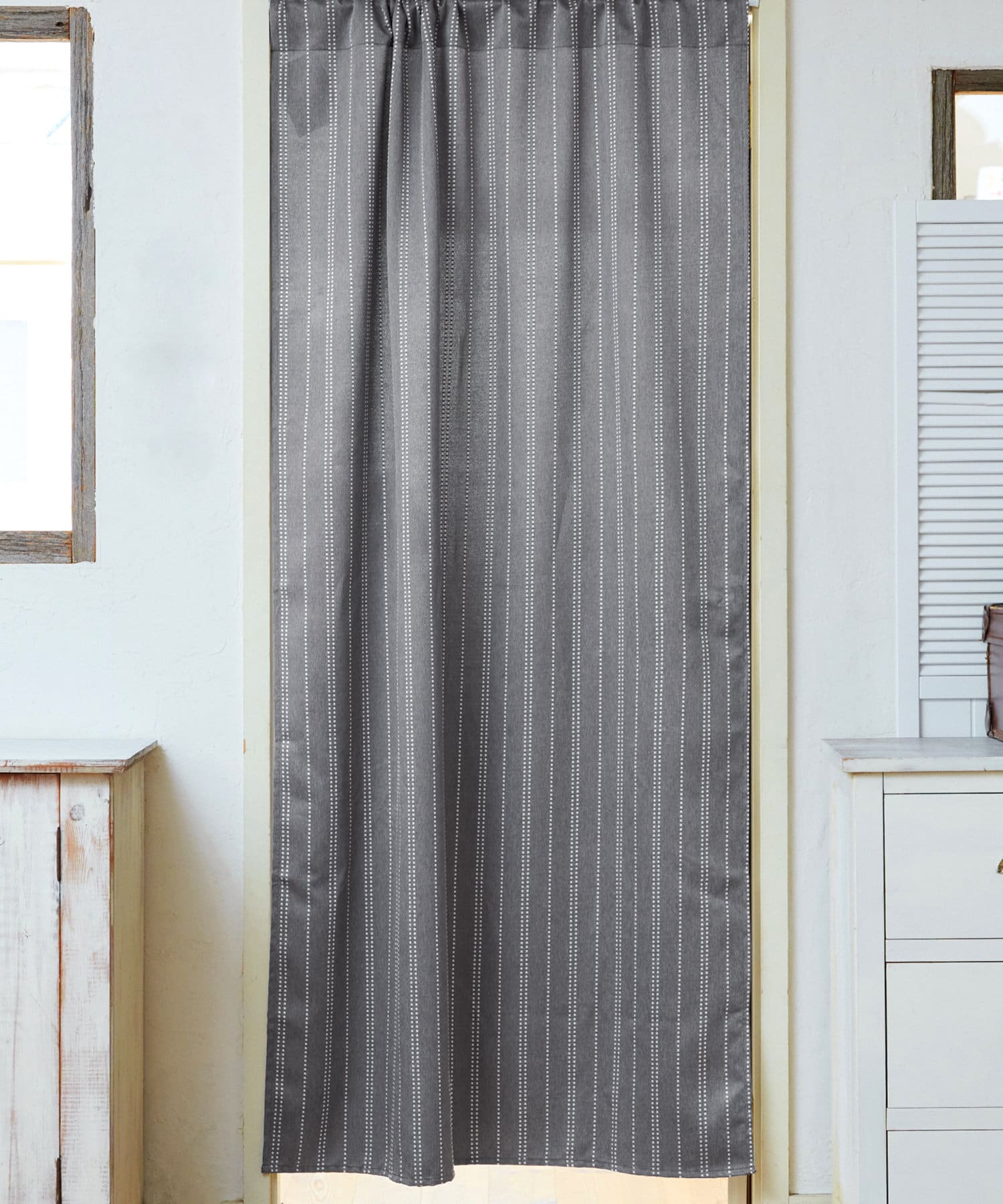 3COINS(スリーコインズ) 遮光スタイルカーテン：100×180cm