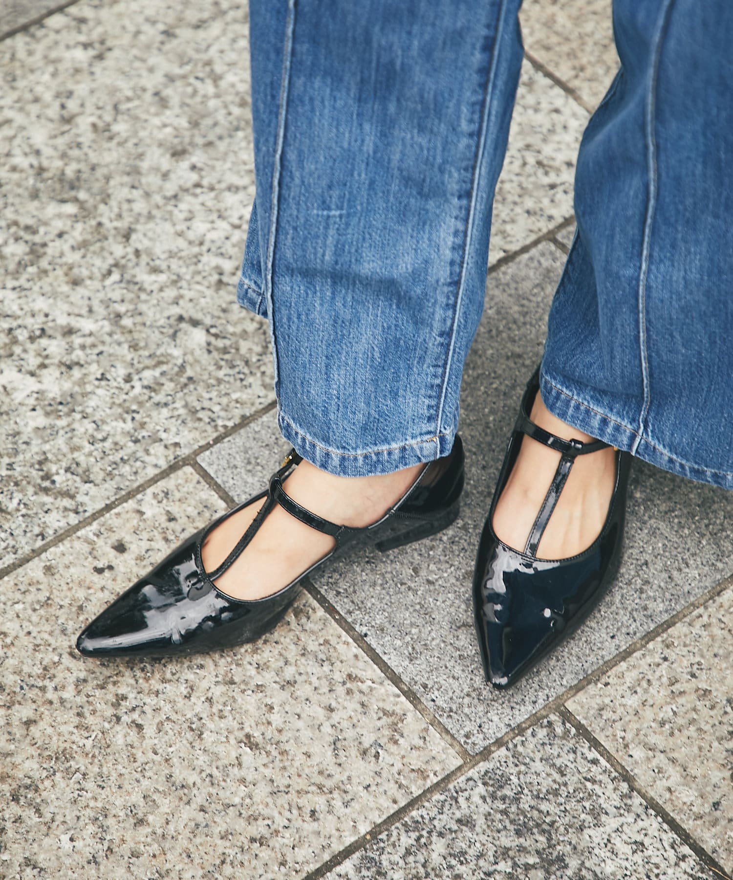 un dix cors(アンディコール) EVOL/T字ストラップフラットパンプス