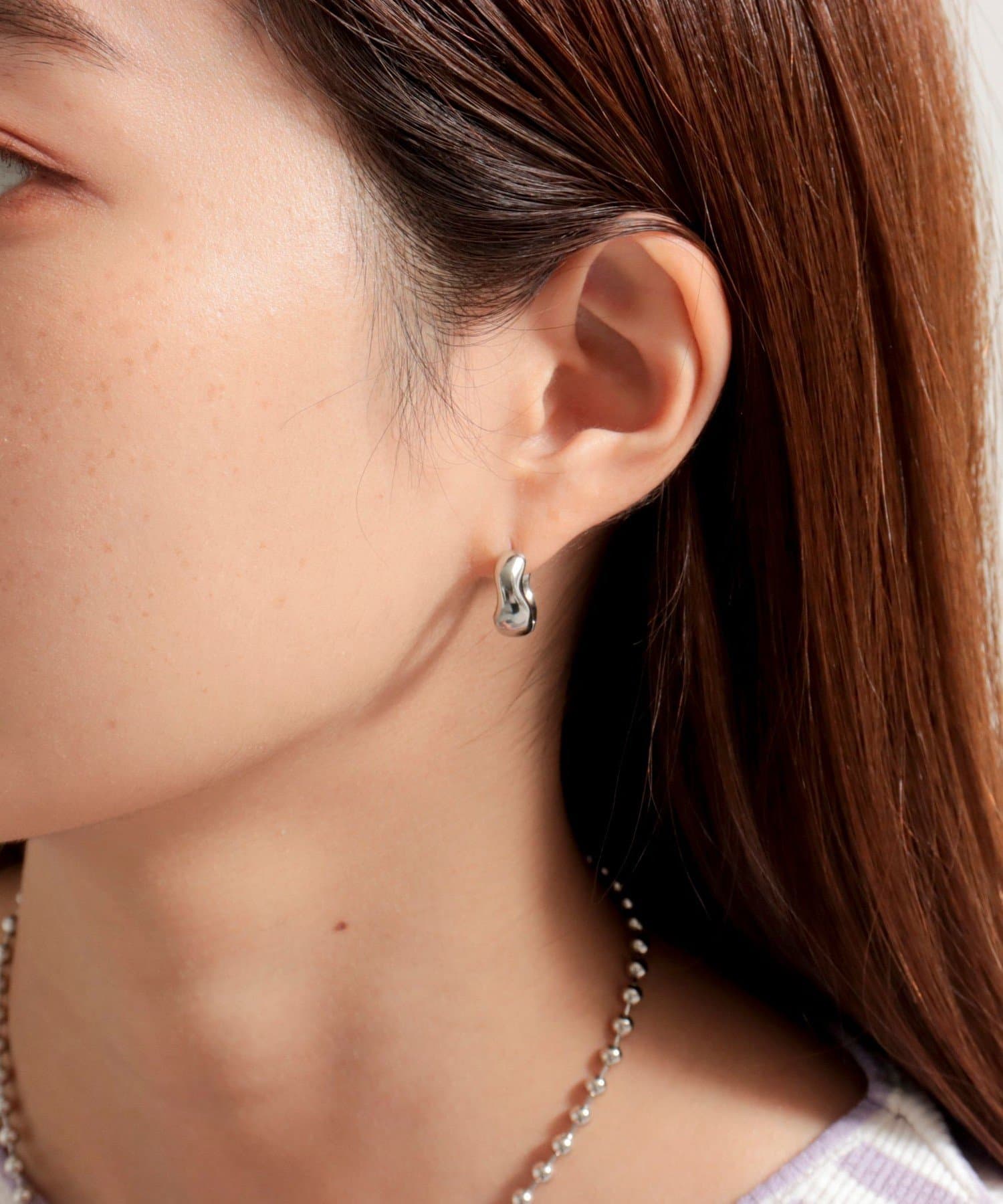 FREDY & GLOSTER(フレディ アンド グロスター) ステンレスウェーブワンタッチプチピアス