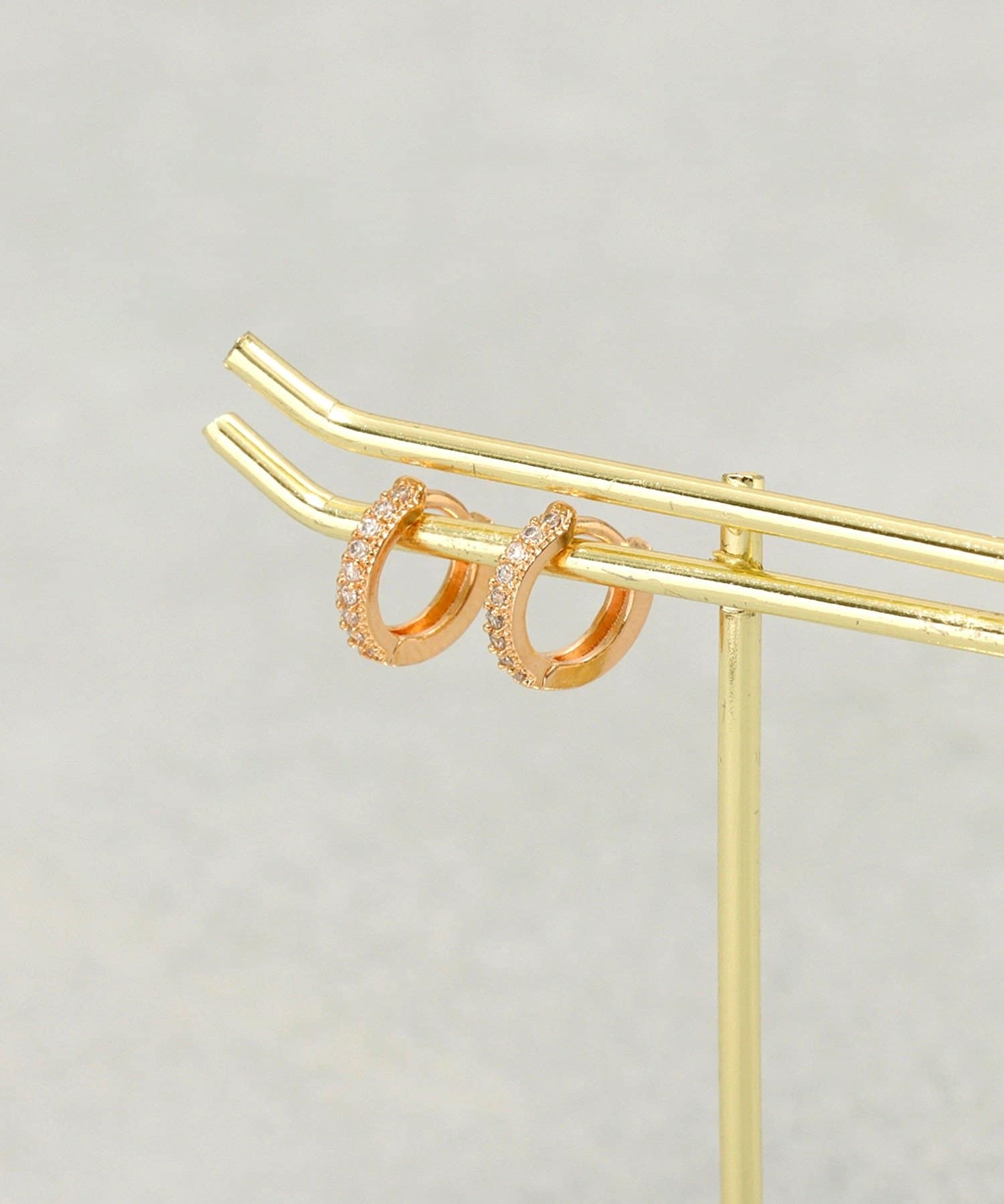 3COINS(スリーコインズ) ラインストーンワンタッチピアス