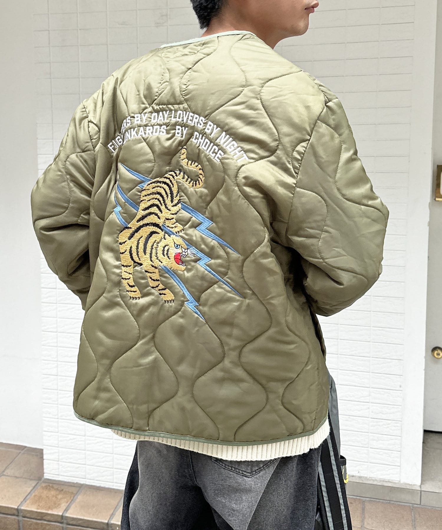 CPCM(シーピーシーエム) バック刺繍キルティングジャケット