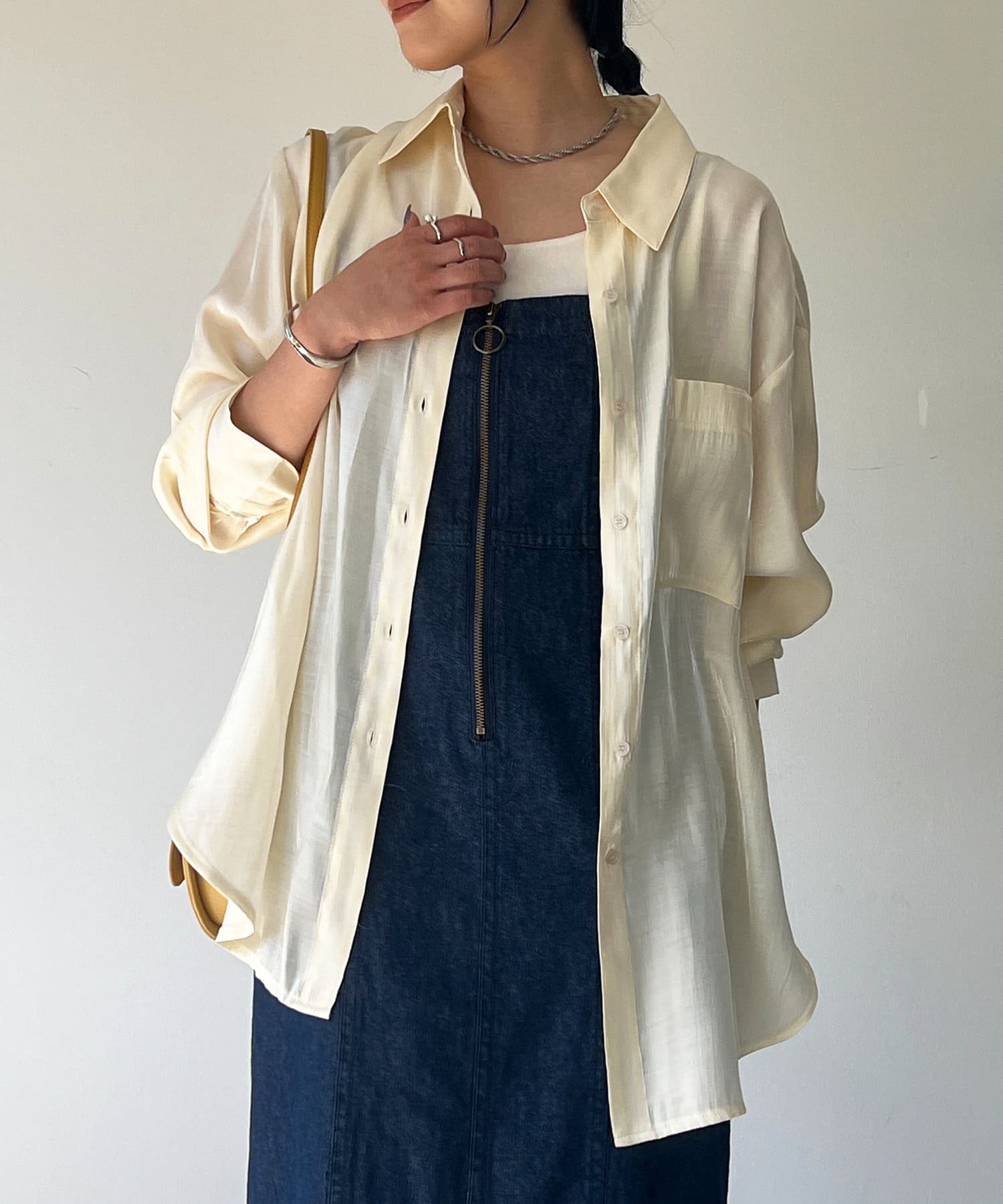 un dix cors(アンディコール) キラリサテンシンプルシャツ