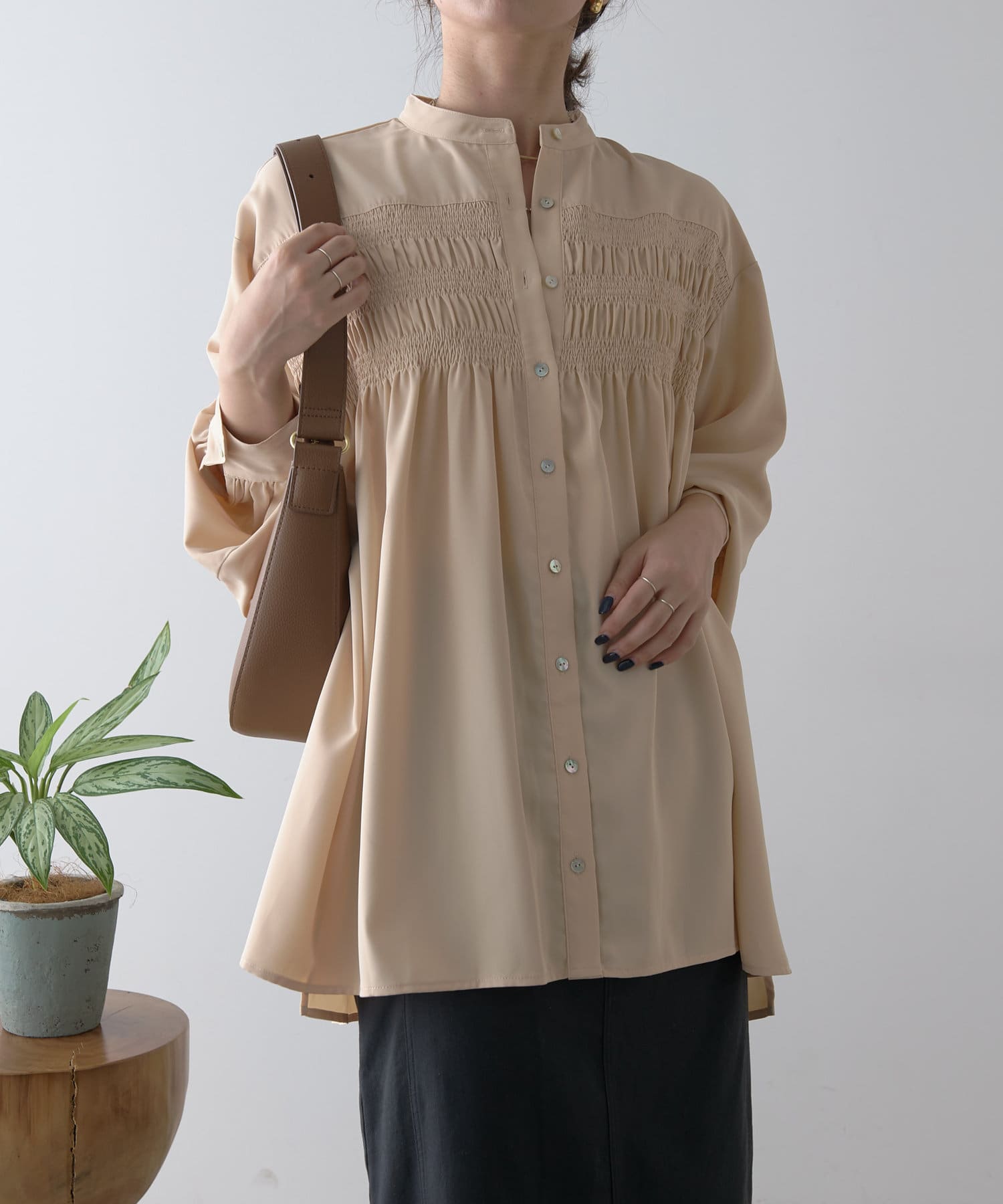 Jena　espace merveilleux(ジェナ　エスパスメルヴェイユ) シャーリングデシンブラウス