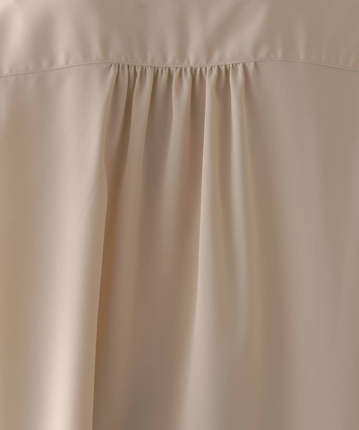 Jena　espace merveilleux(ジェナ　エスパスメルヴェイユ) シャーリングデシンブラウス