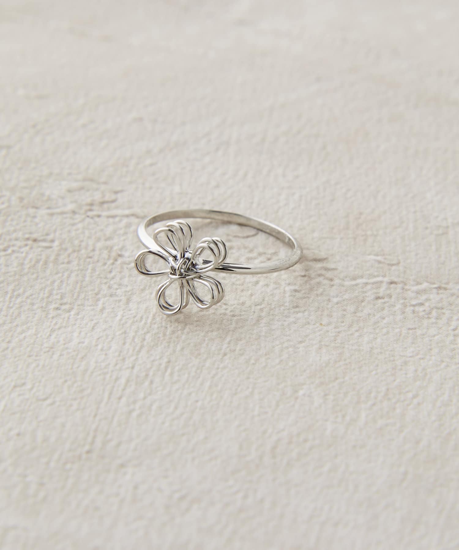 Lattice(ラティス) フラワーメタルピンキーリング