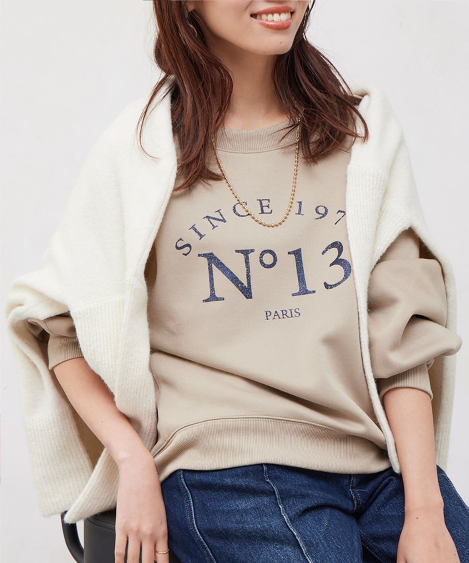 Chez toi(シェトワ) 軽量ボンディンググリッターロゴプルオーバー
