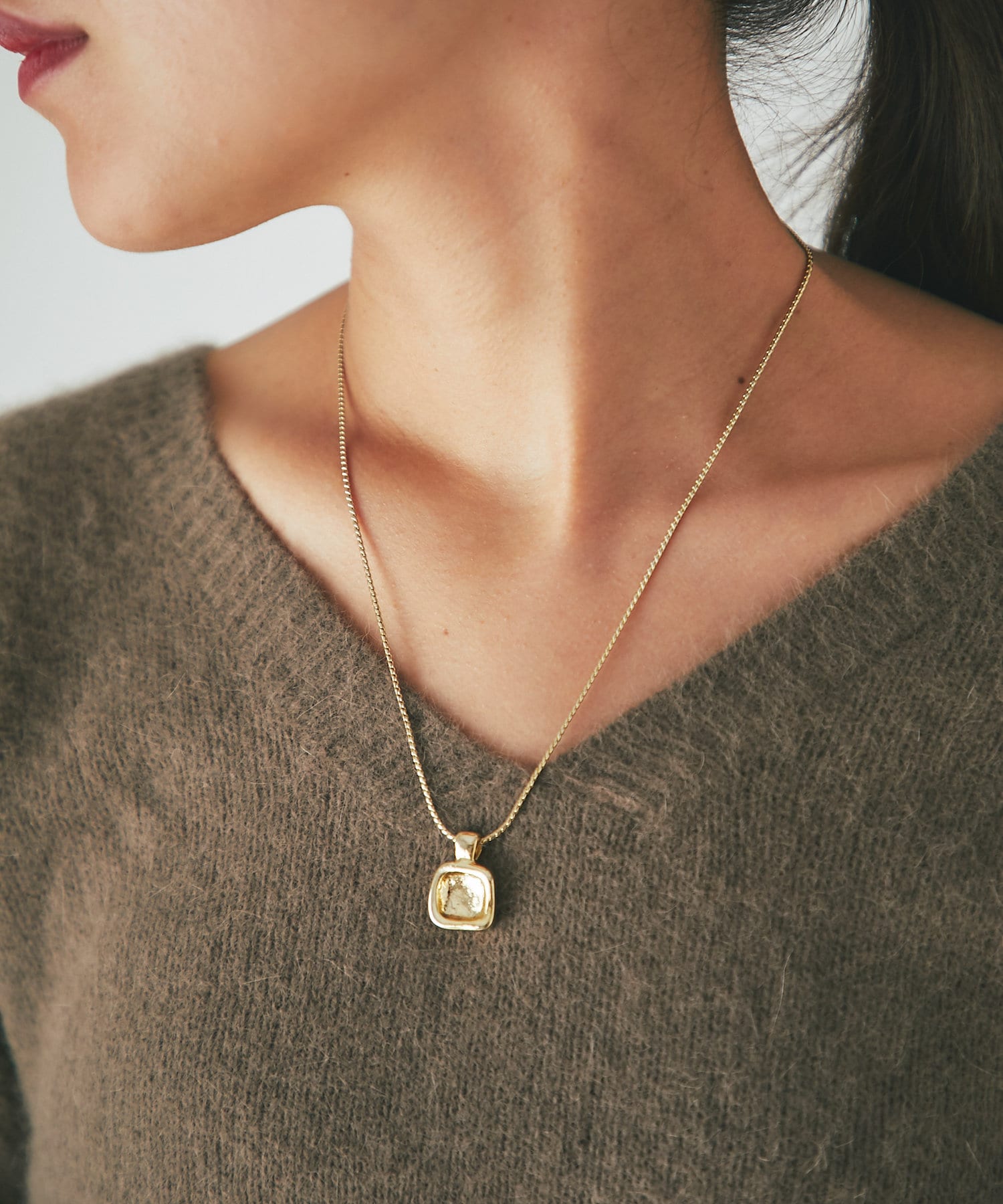 un dix cors(アンディコール) スクエアトップスライドネックレス