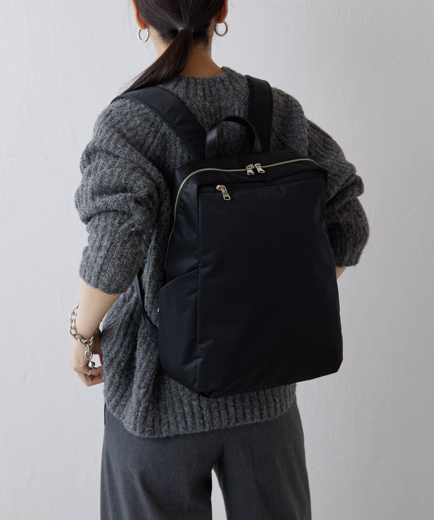 russet(ラシット) ［約14リットル/13インチPC対応/背面メッシュ仕様］【名品】多機能ナイロンリュックサック