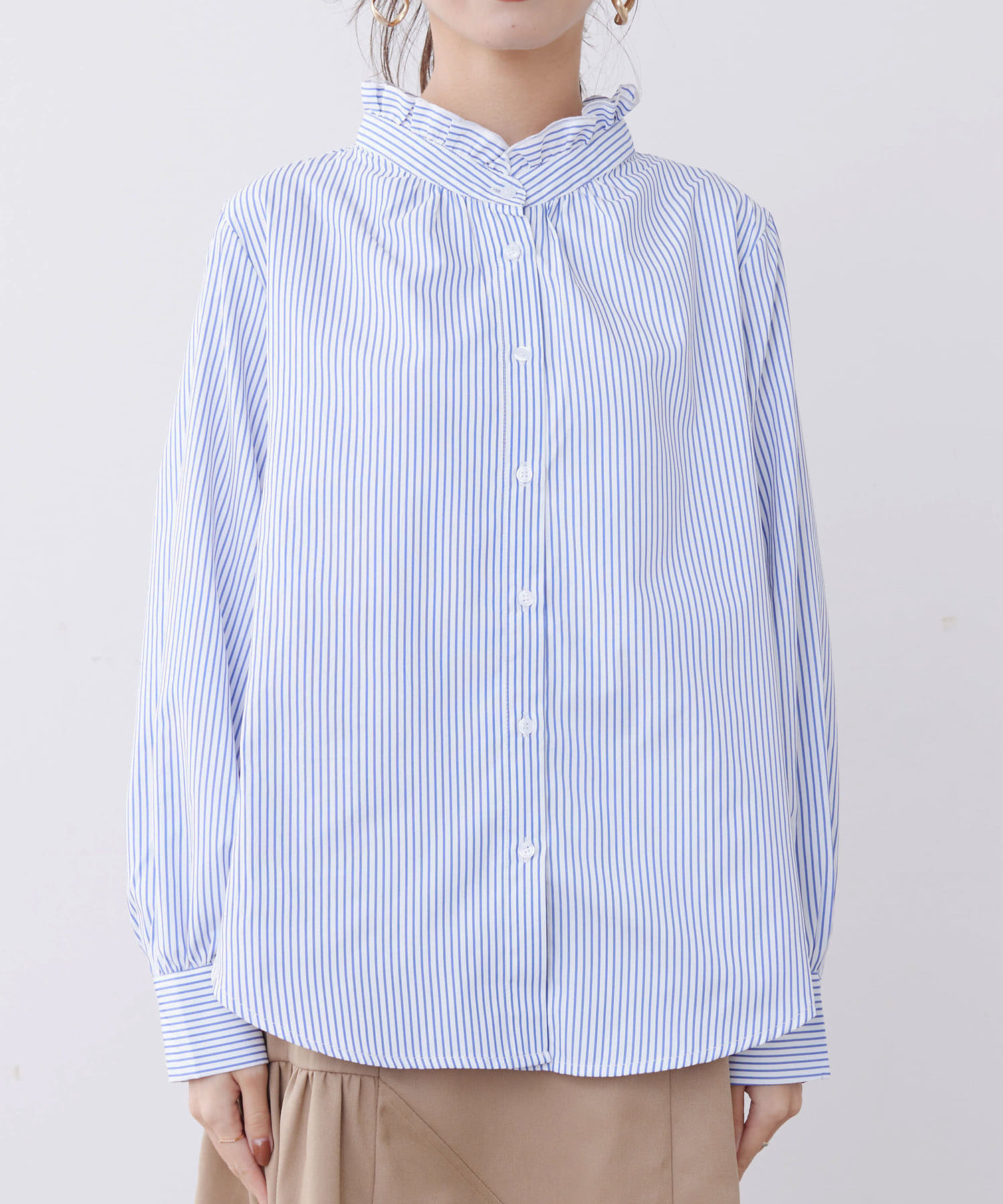 Chez toi(シェトワ) 袖ボリュームネックフリルシャツ