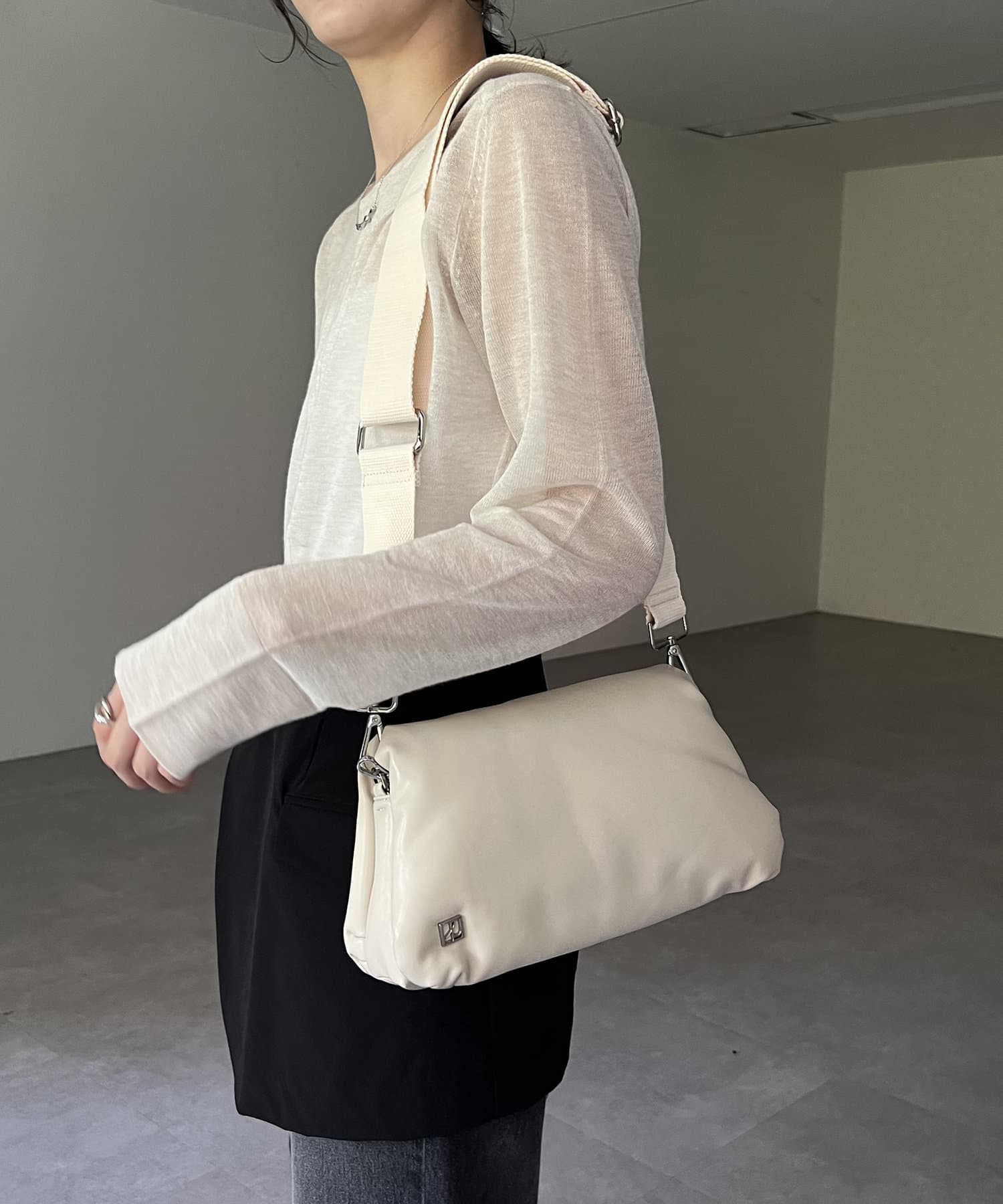 高品質 LE VERNIS ルベルニ PUFFER SQUARE BAG | www.butiuae.com