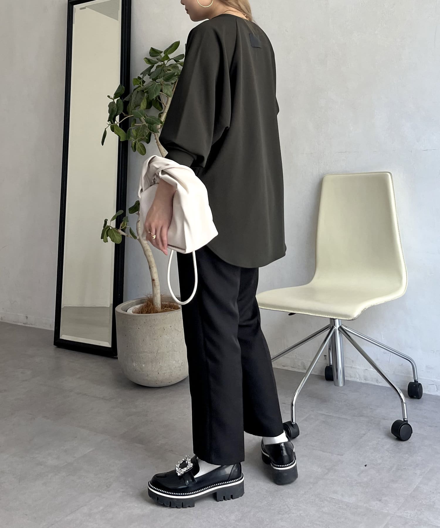 prose verse(プロズヴェール) バックタグカットジョーゼットラグランプルオーバー